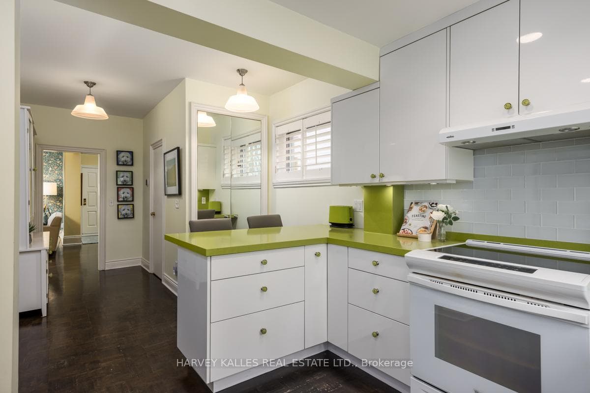 77 Balmoral Avenue photo 17
