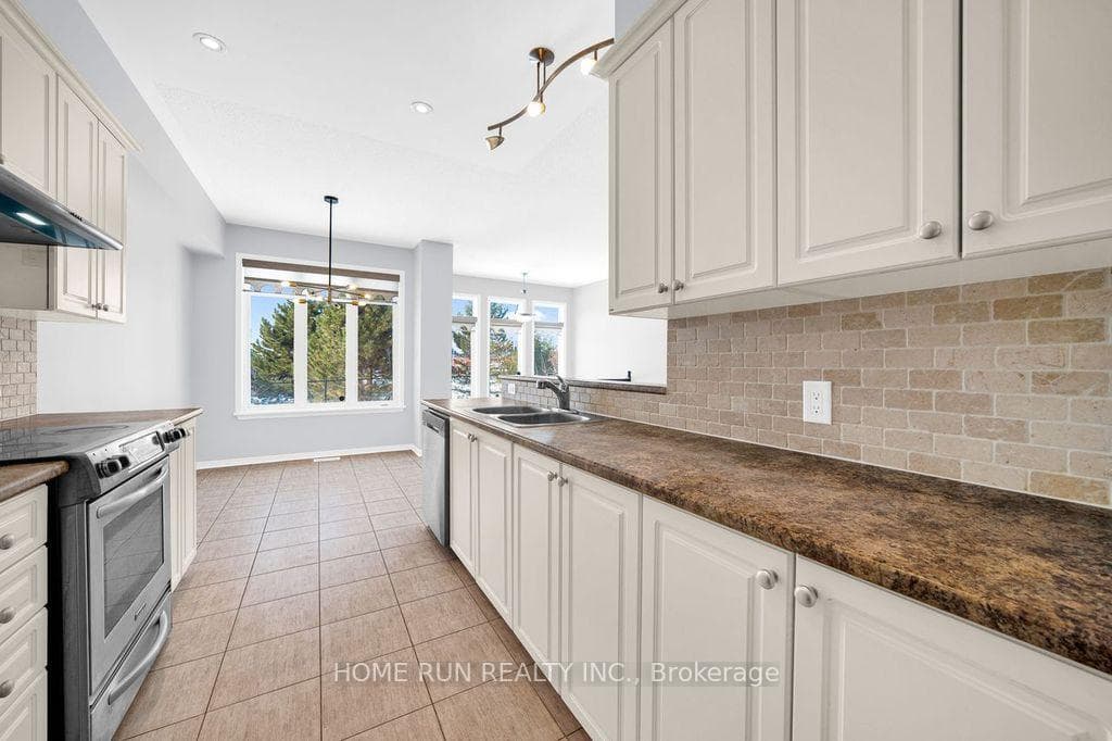294 Badgeley Avenue photo 20