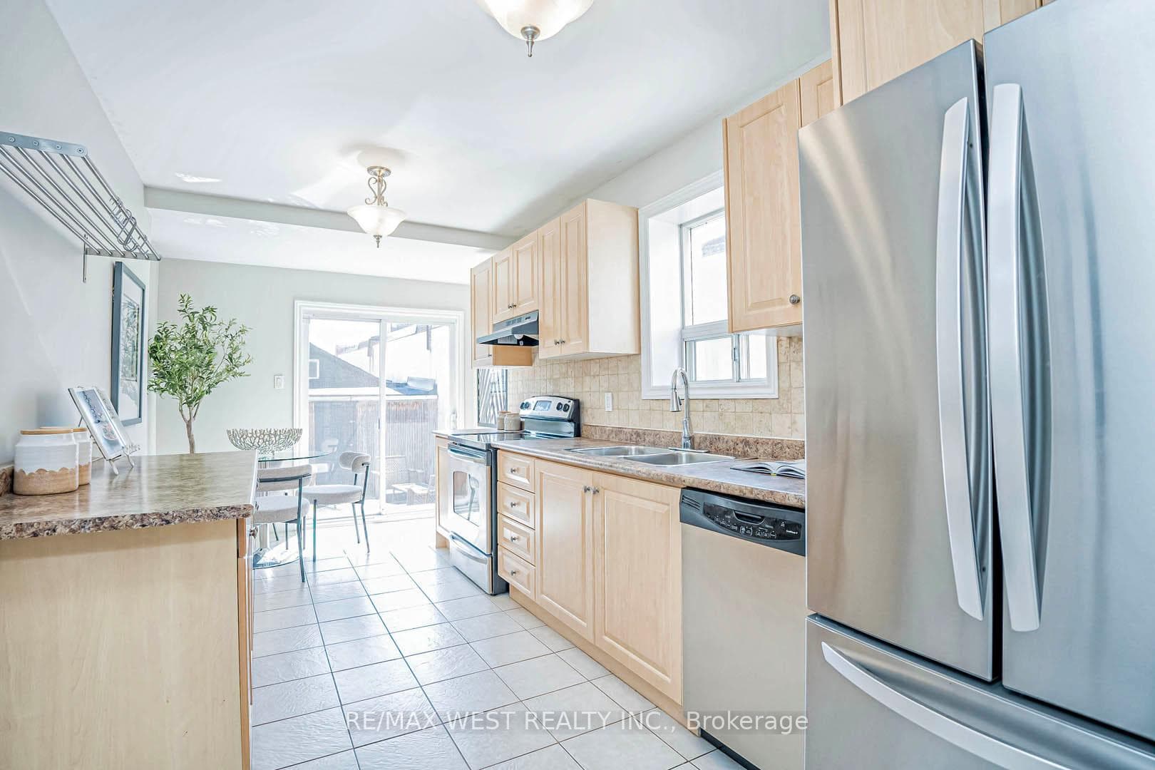 303 Maria Street photo 13