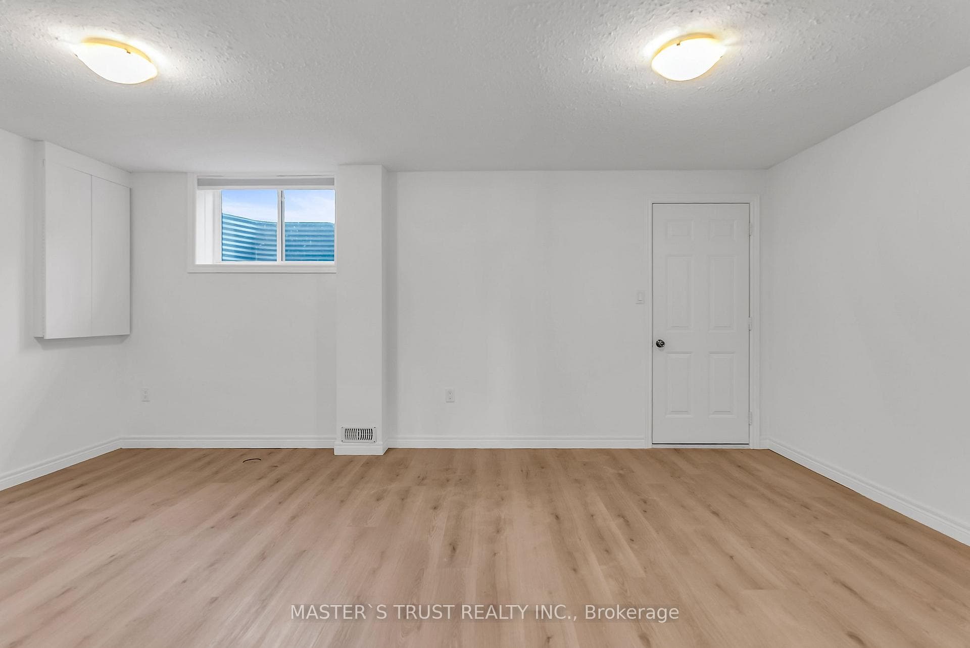 9 Amos Drive Unit 5 photo 36