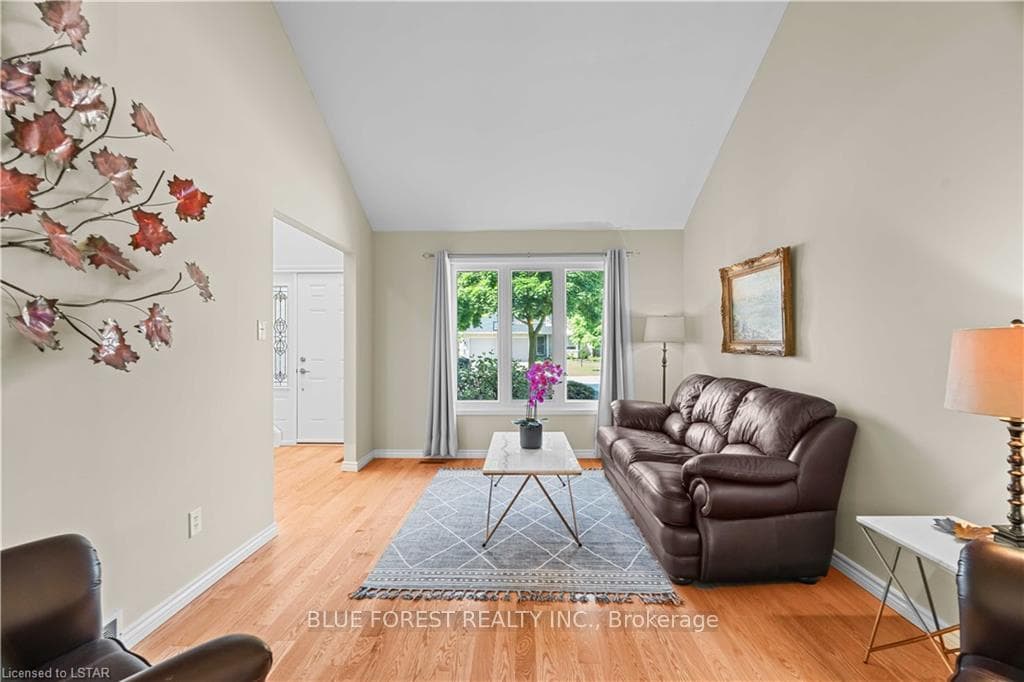 107 WESTWINDS Drive photo 8