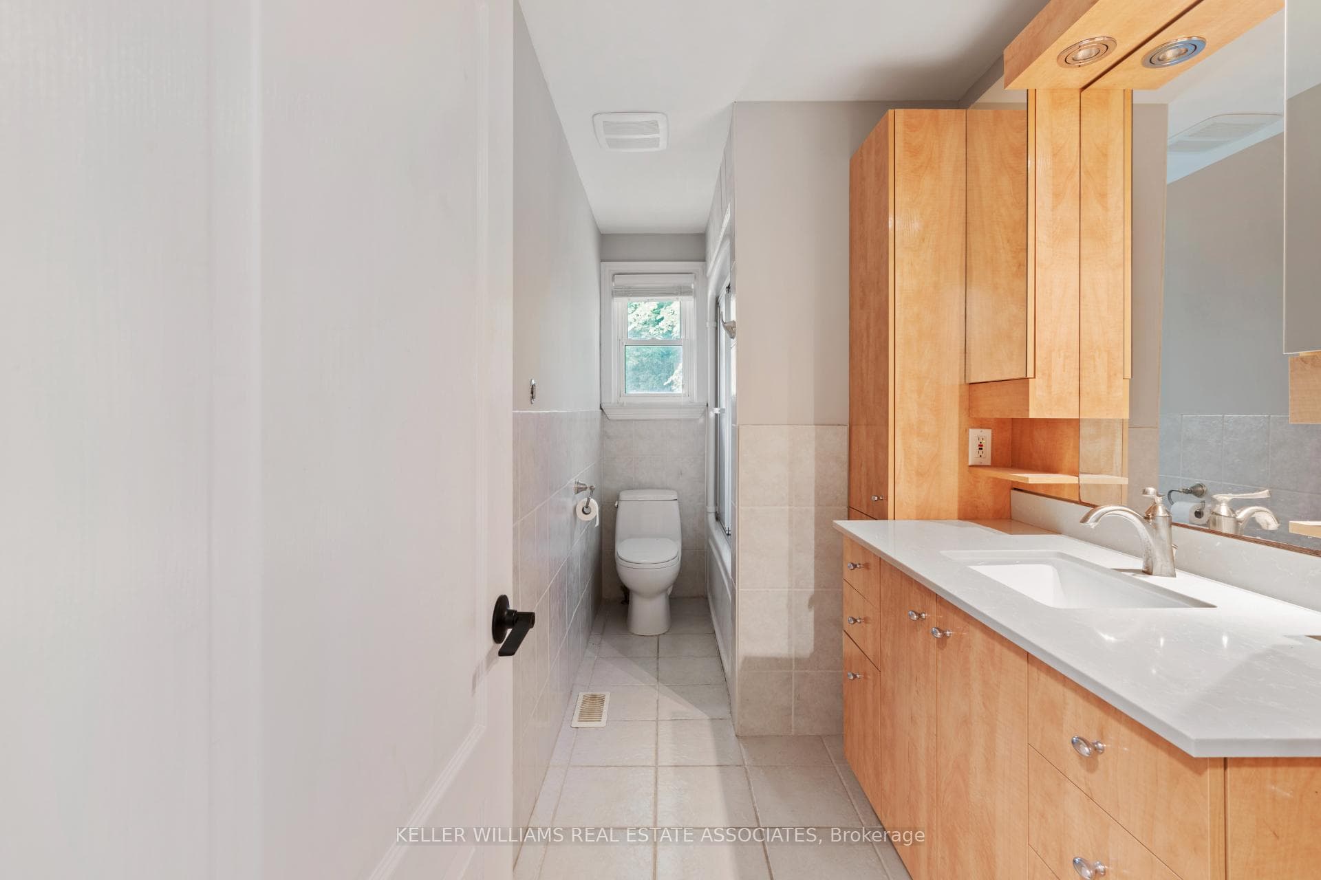 16590 Innis Lake Road photo 23