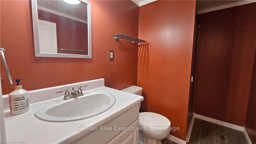 2 DEERFIELD Street photo 17
