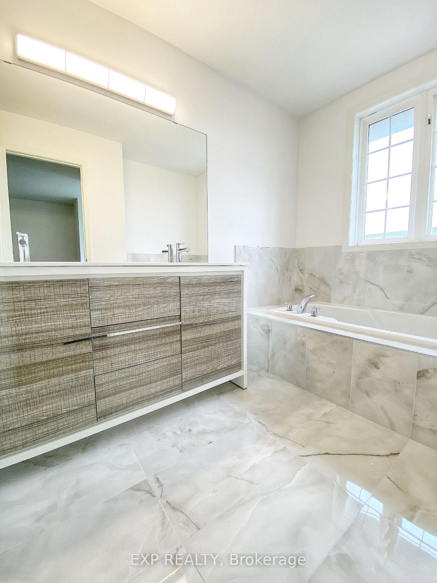 2408 Shadow Court photo 13