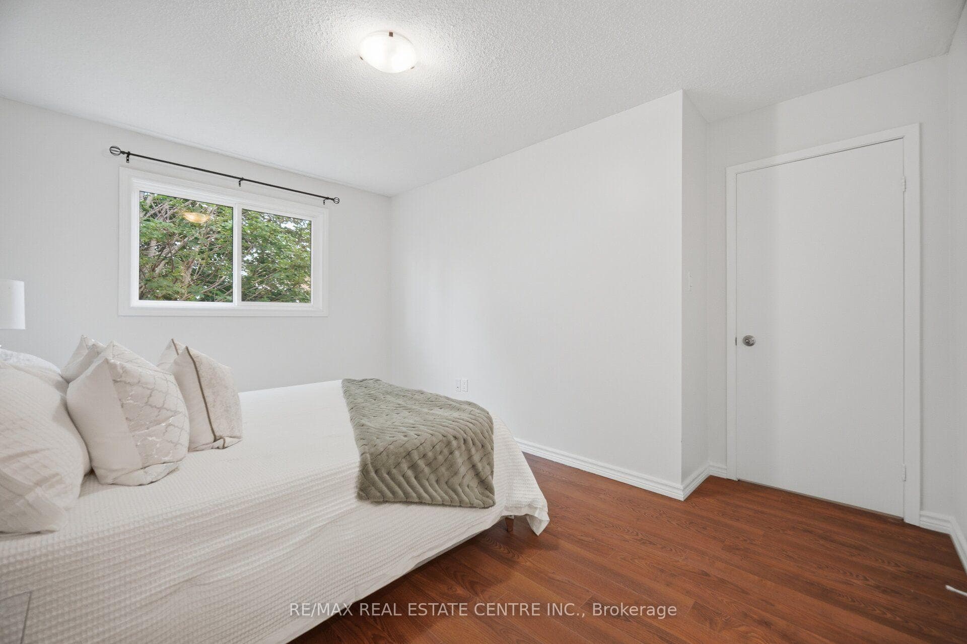 706 Carrying Place photo 28