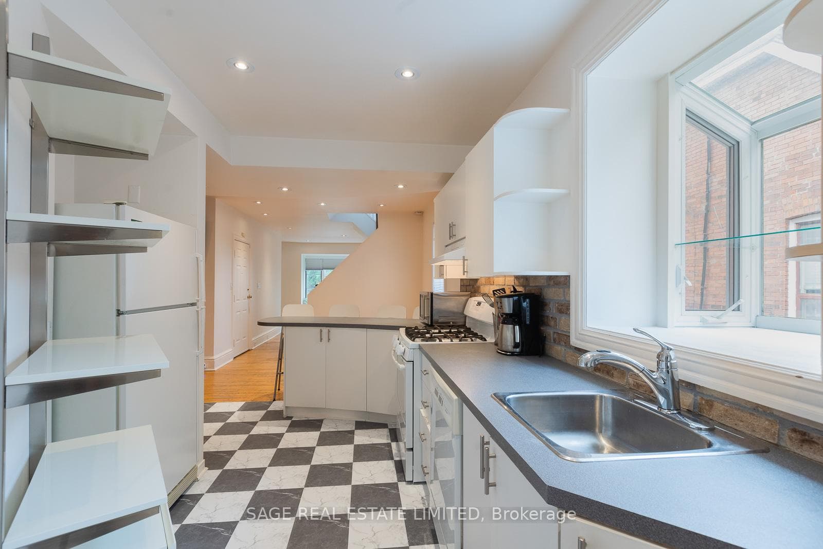 685 Euclid Avenue Unit UPPER photo 11