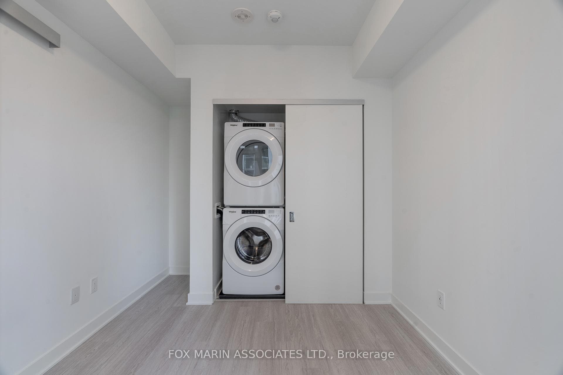 11 Yorkville Avenue Unit 506 photo 14