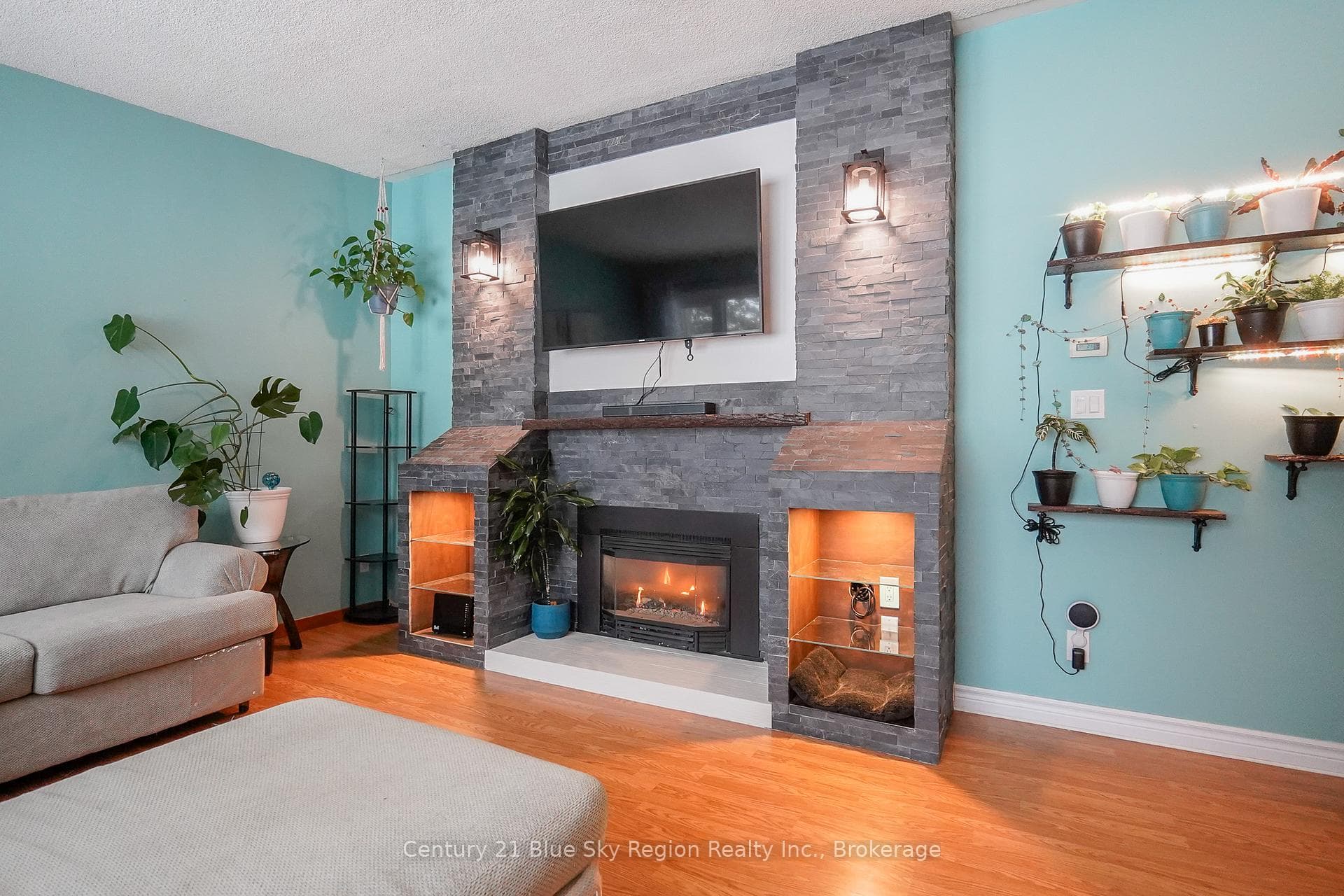 32 Besserer Road photo 19