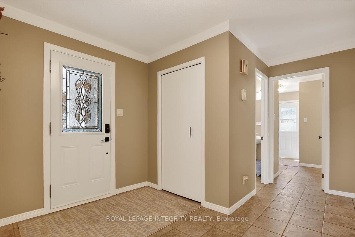 1646 Grey Nuns Drive photo 6