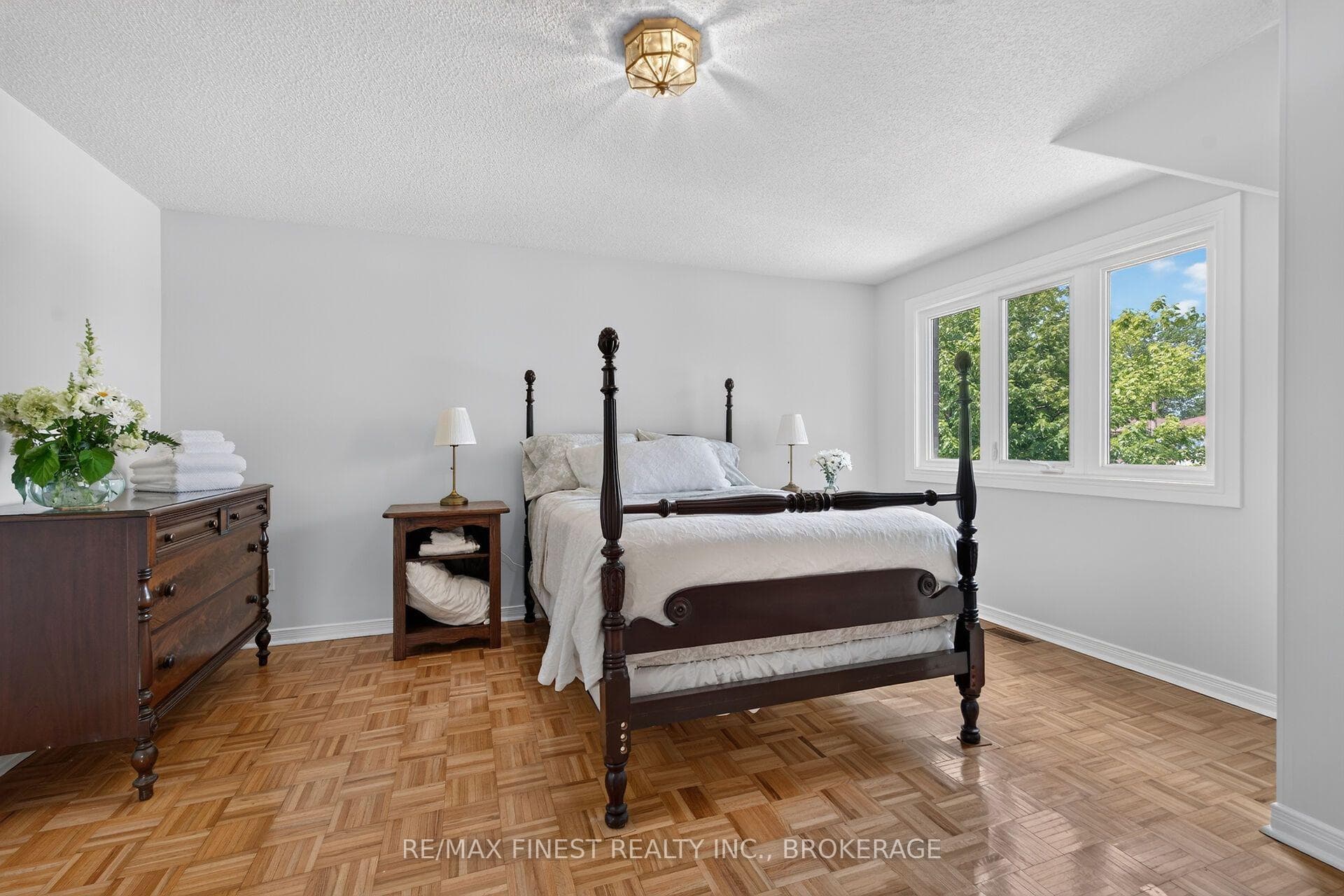 25 Rose Abbey Drive photo 15