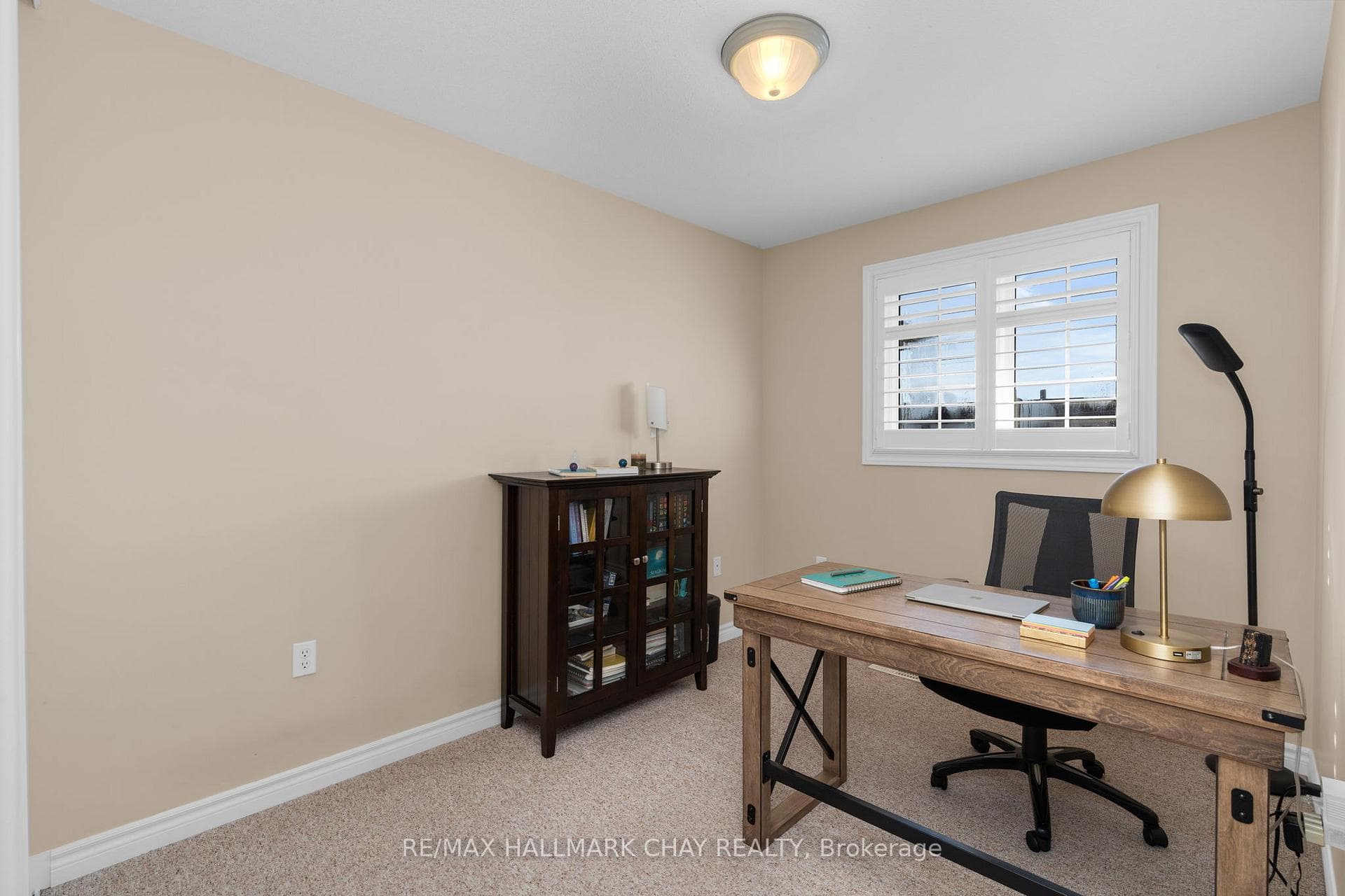 3rd bedroom - office