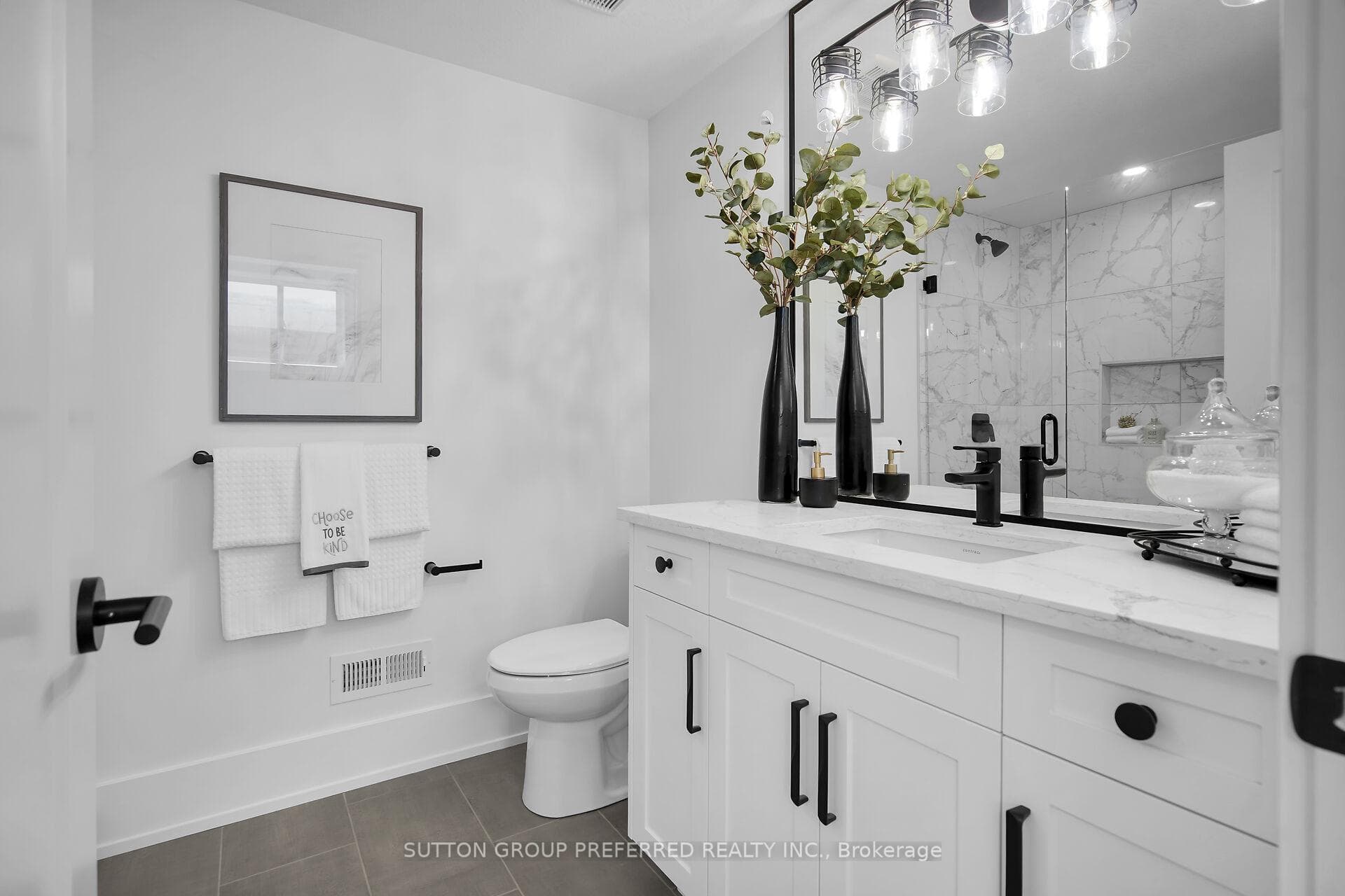 LOWER LEVEL 3 PC ENSUITE