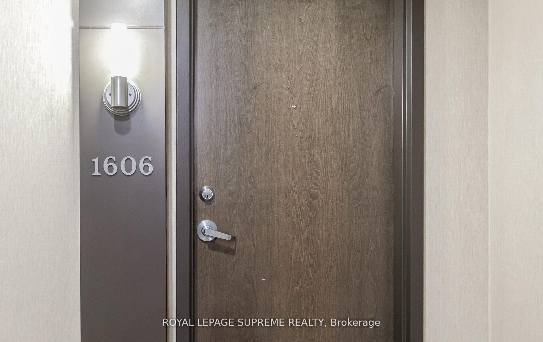 9 George Street Unit 1606 photo 4