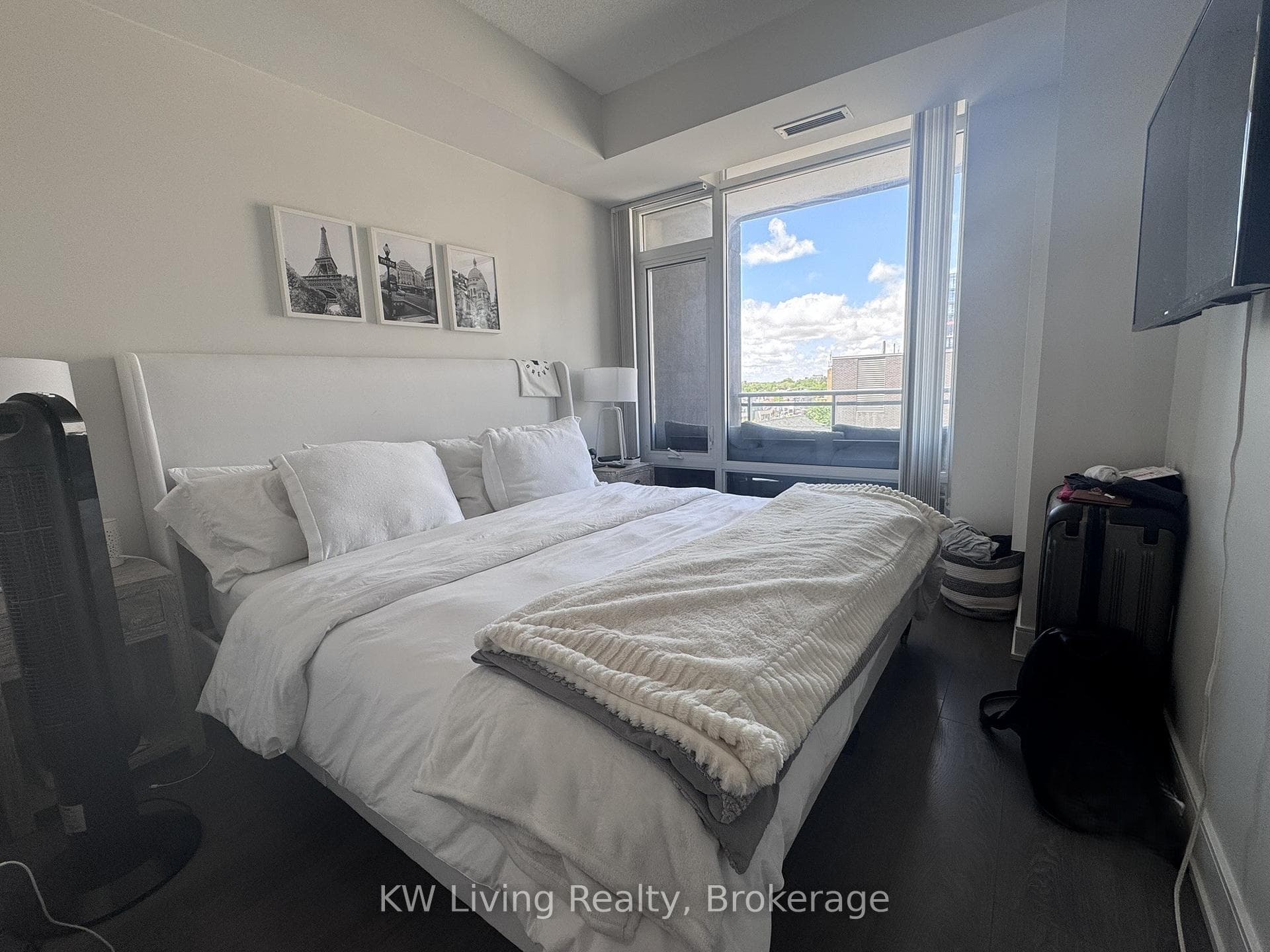 525 Adelaide Street Unit 809 photo 17