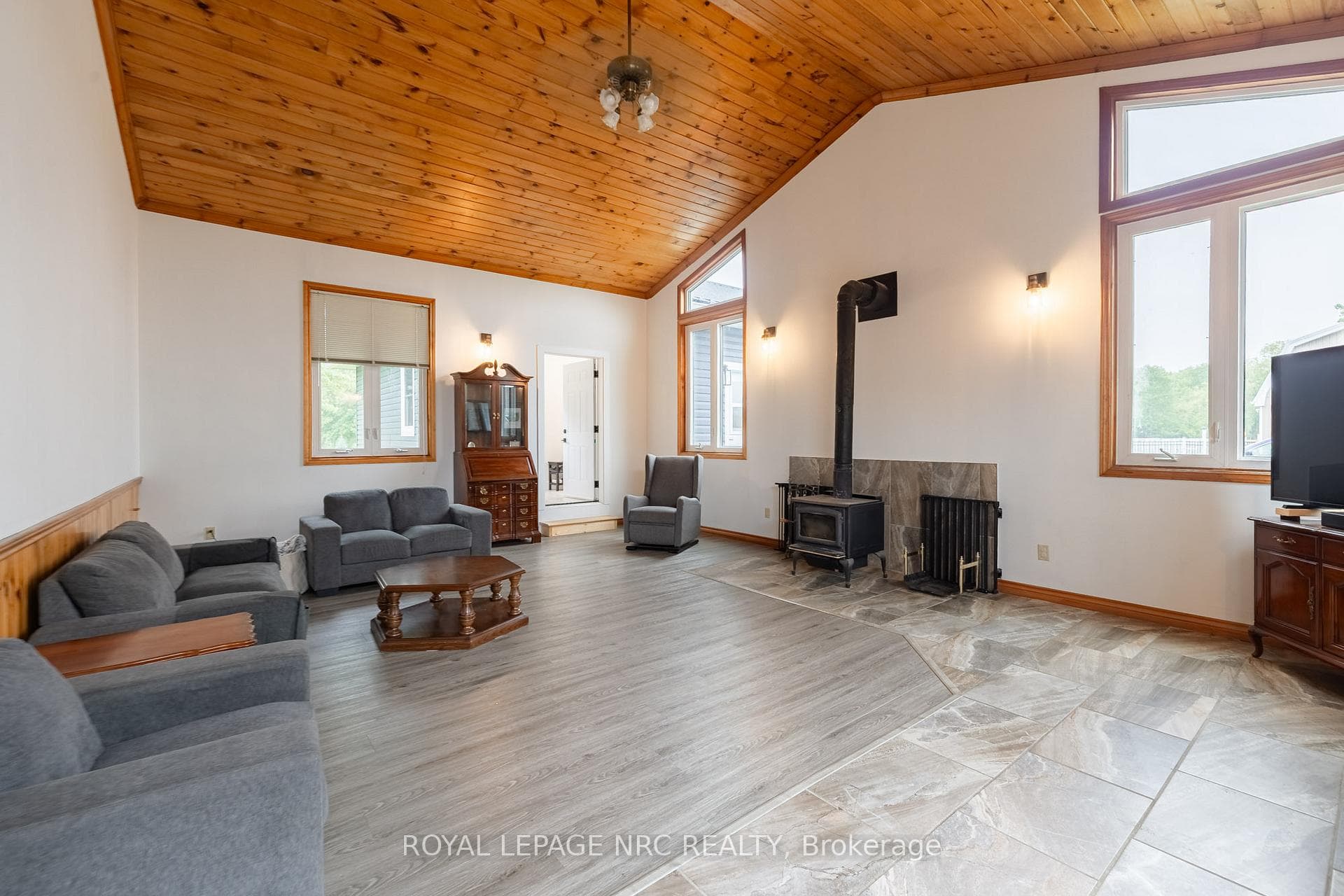 40634 FORKS Road photo 19