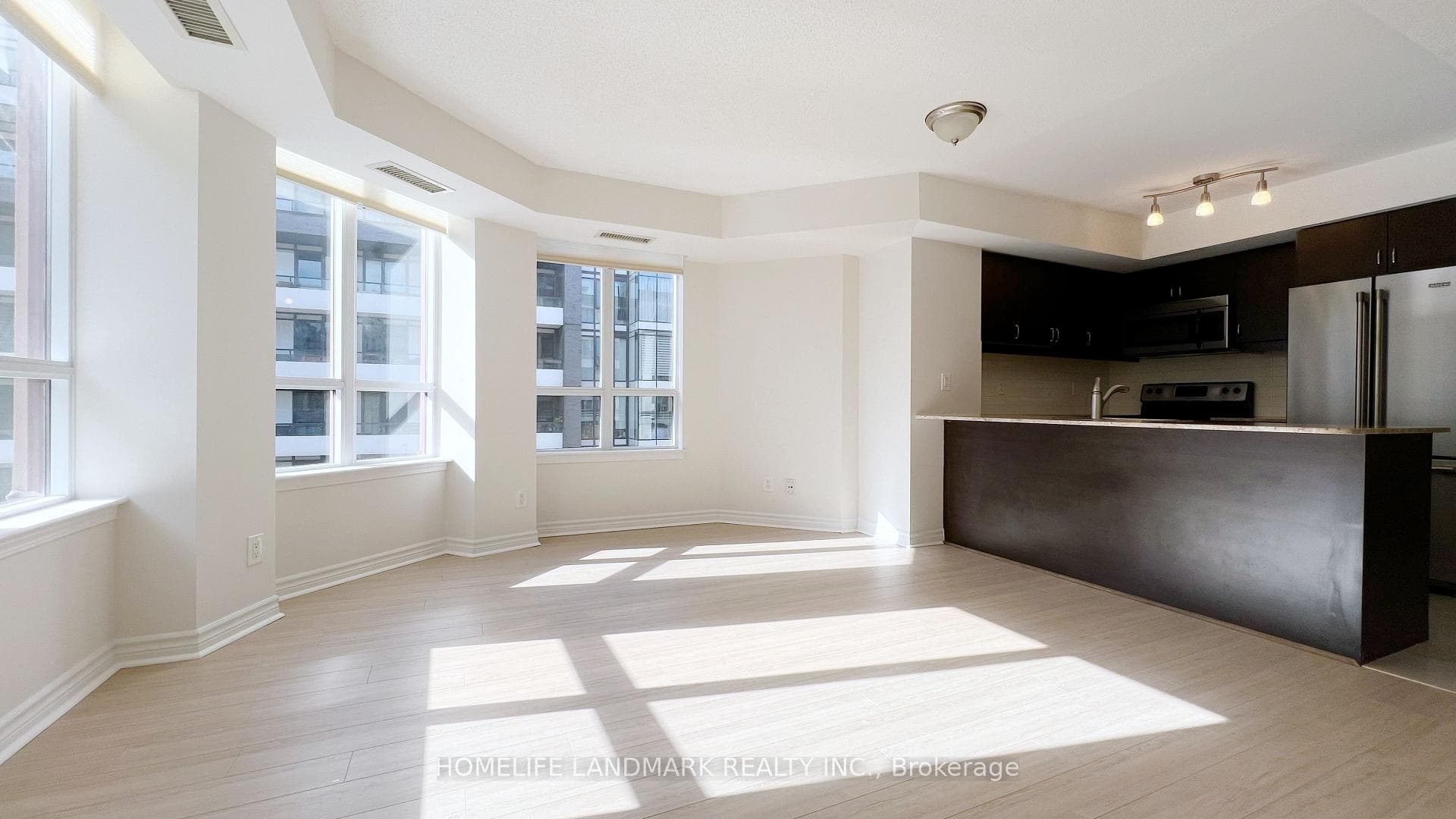 27 Rean Drive Unit 307 photo 3