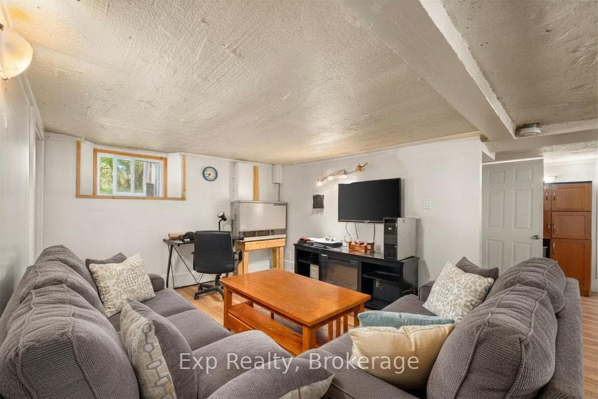 8699 Old Hasting Road photo 29