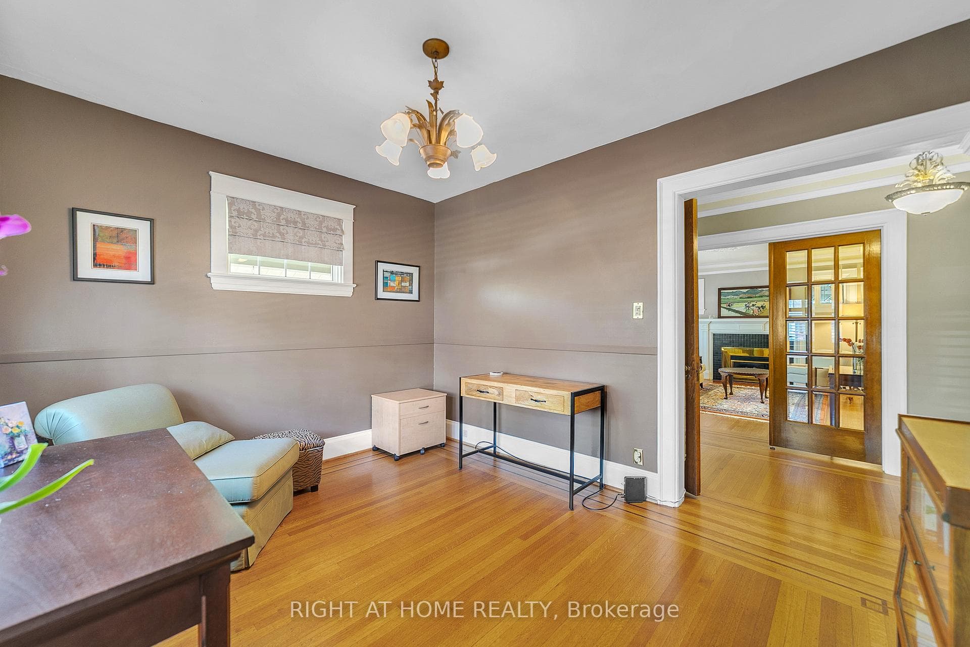16 Nelles Boulevard photo 10