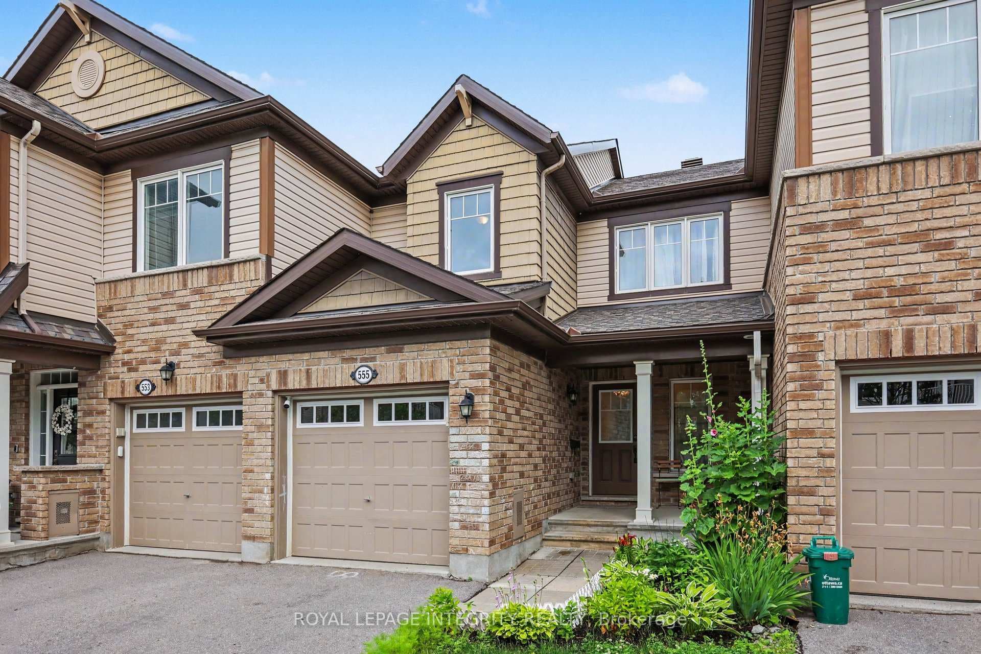 555 Foxlight Circle photo 2