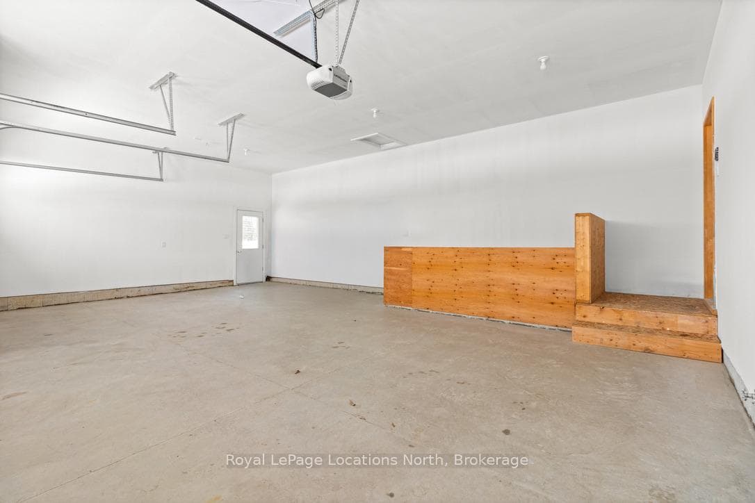 160 Eccles Avenue photo 40