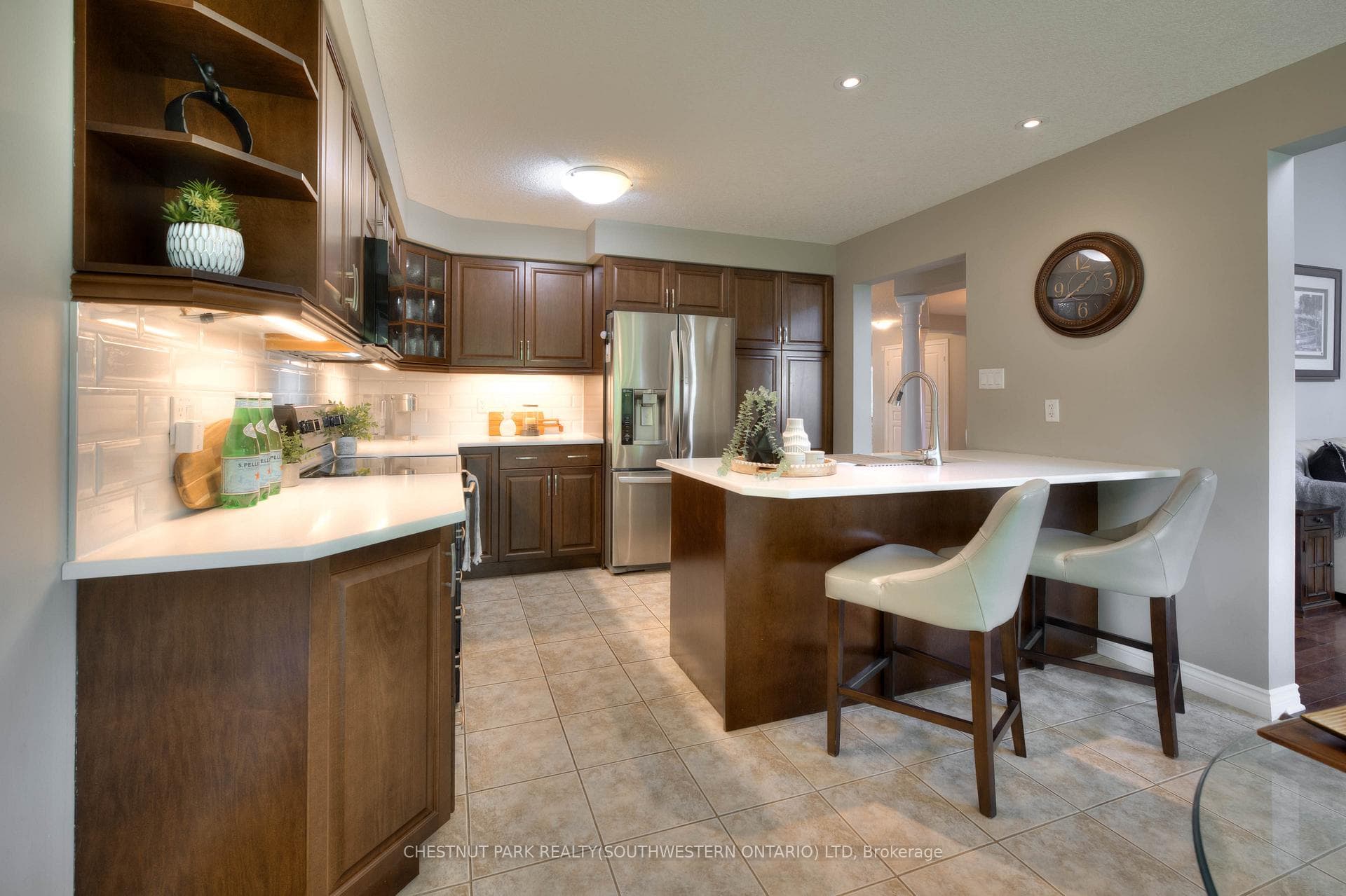 46 La Salle Street photo 10