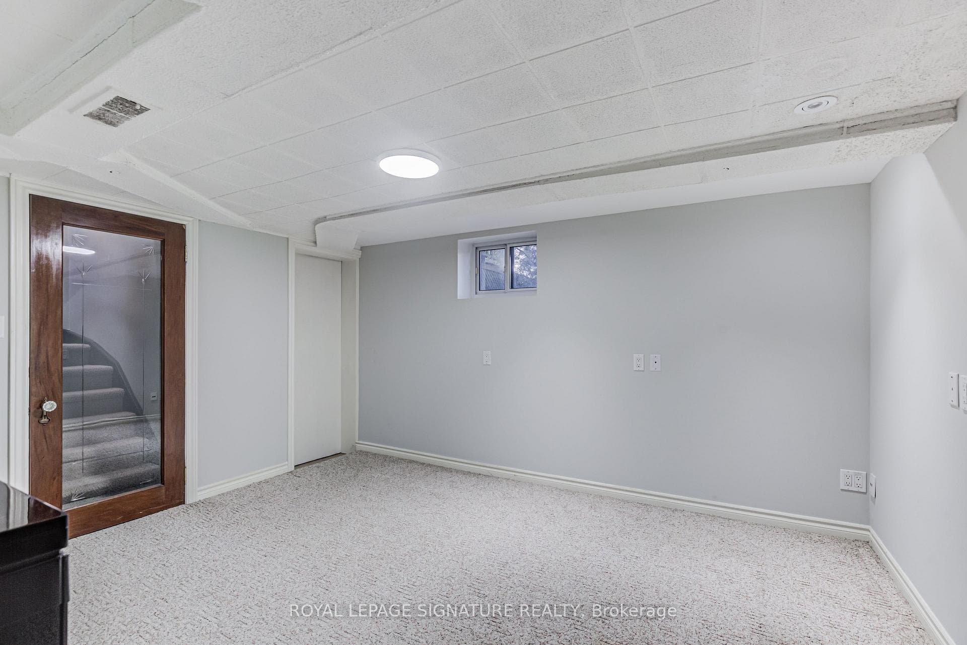 81 Hopedale Avenue Unit Lower photo 6