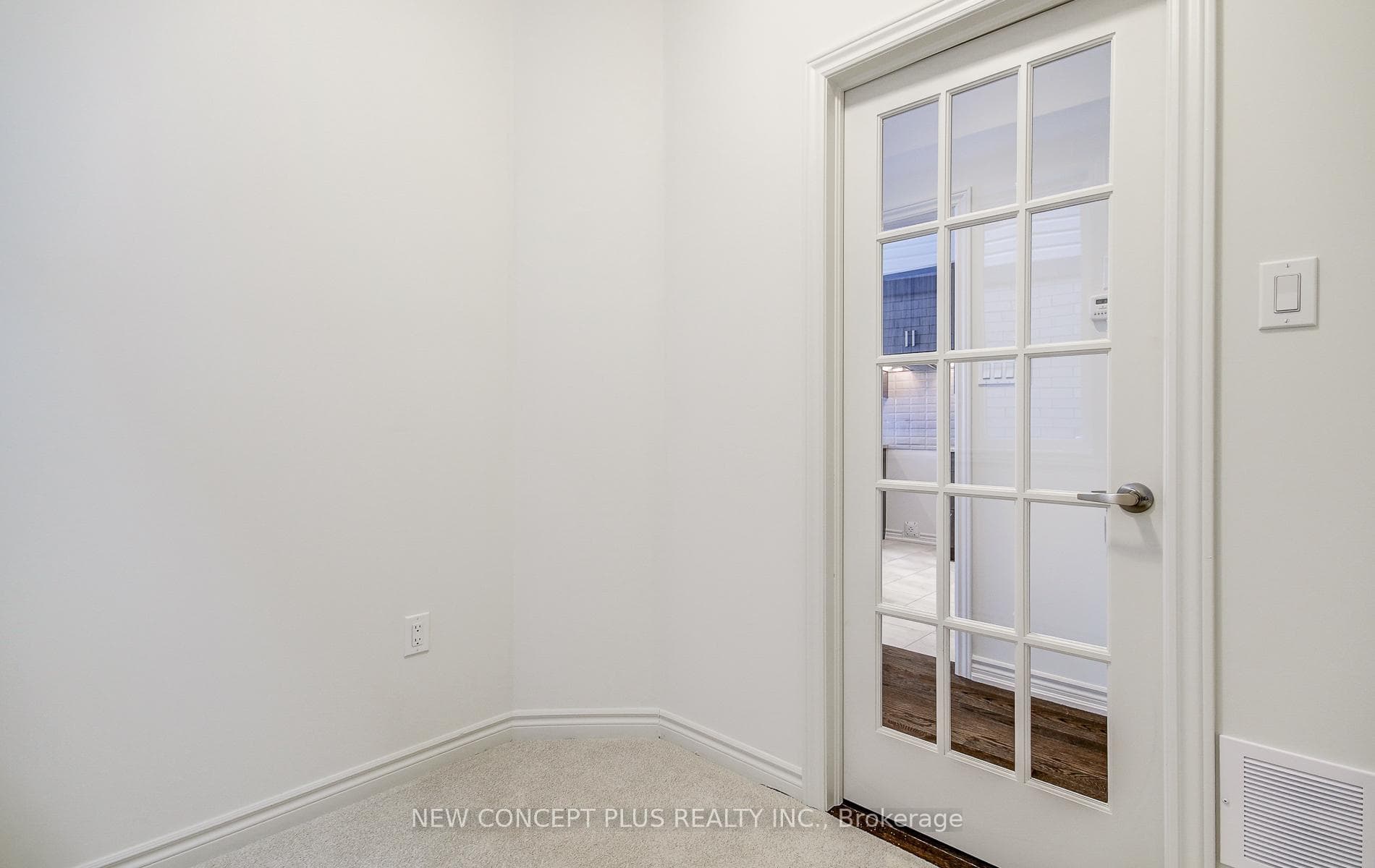 69 Prest Way photo 8