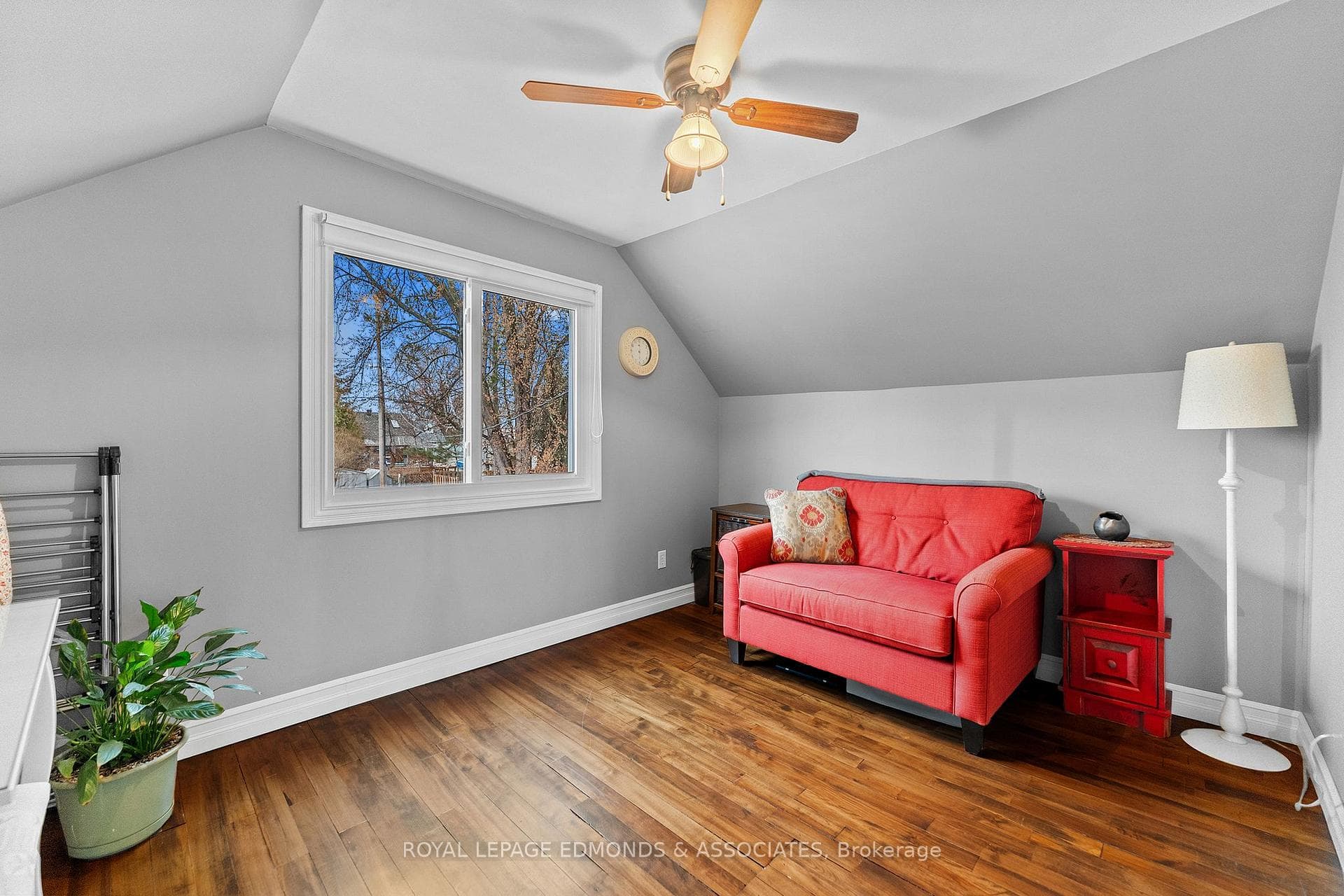 341 Chamberlain Street photo 24