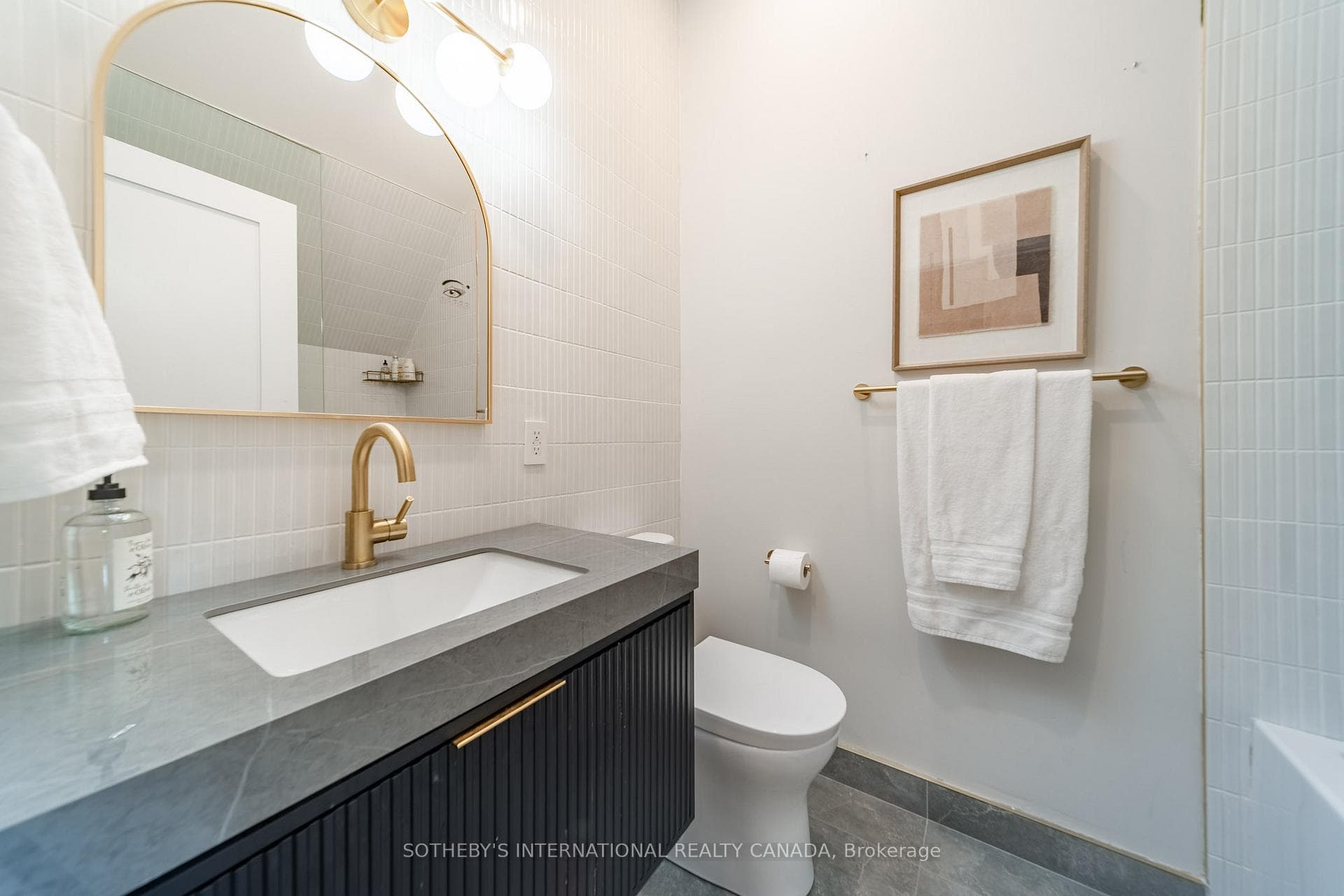 204 Grace Street photo 40