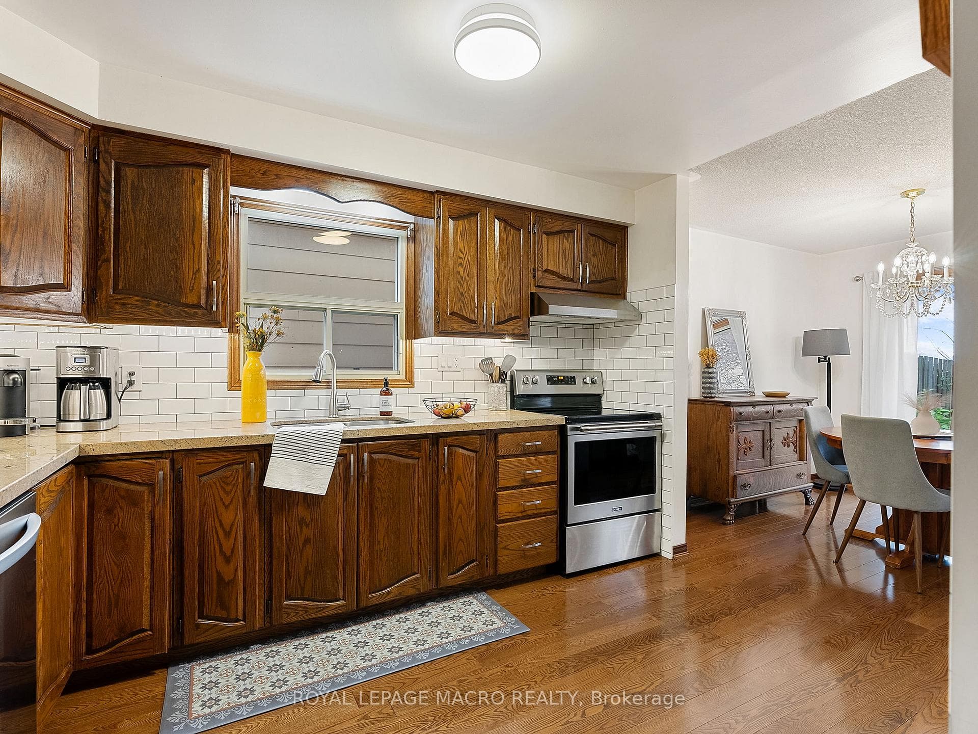 219 Bay Street photo 16