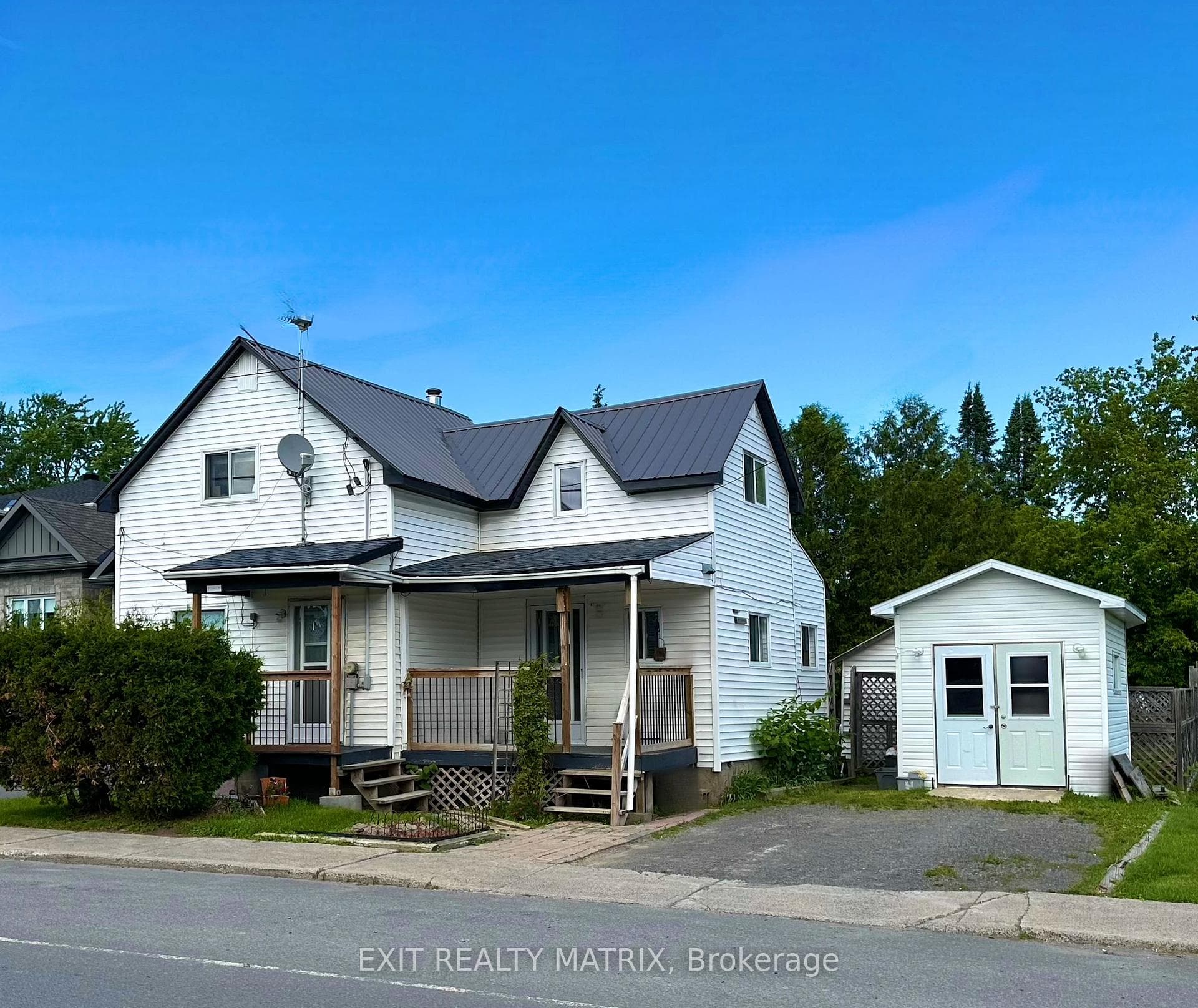 1215 STE-MARIE Road photo 1
