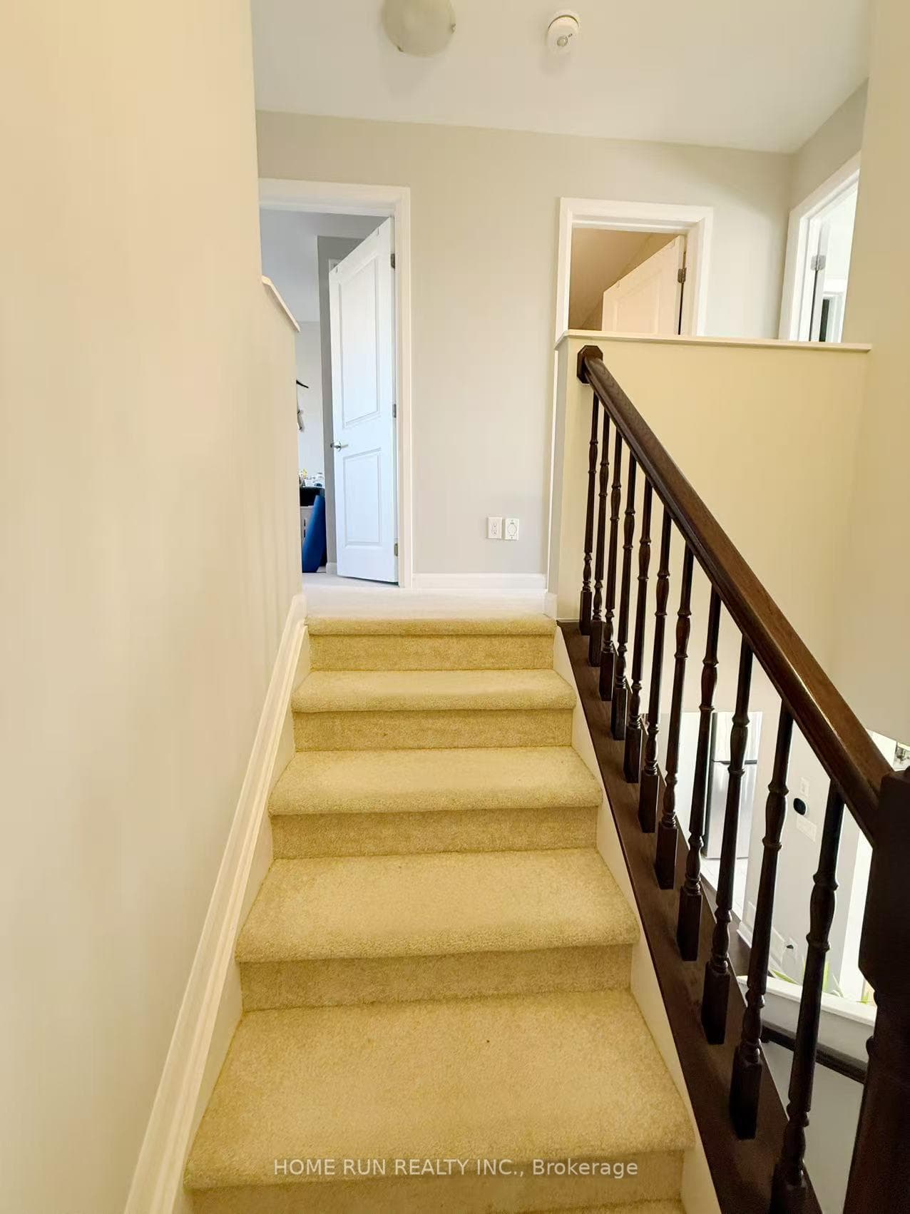 75 Aura Avenue photo 11