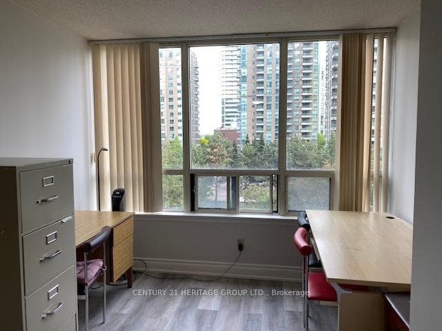 7 Bishop Avenue Unit 502 photo 6