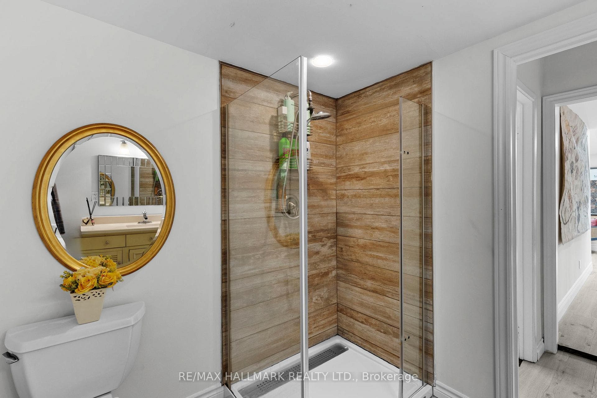 95 Lake Avenue photo 18