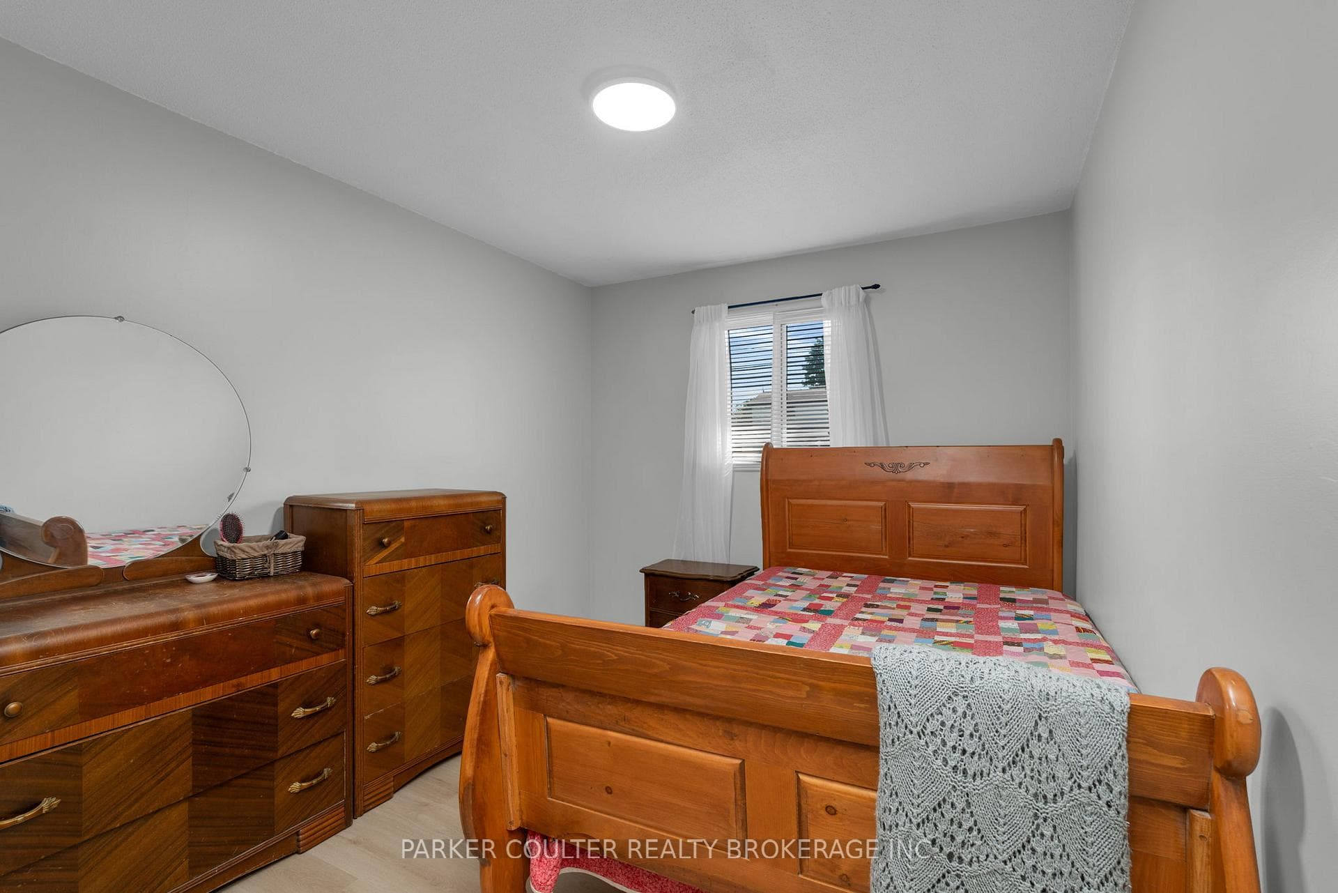469 Barnes Avenue photo 14