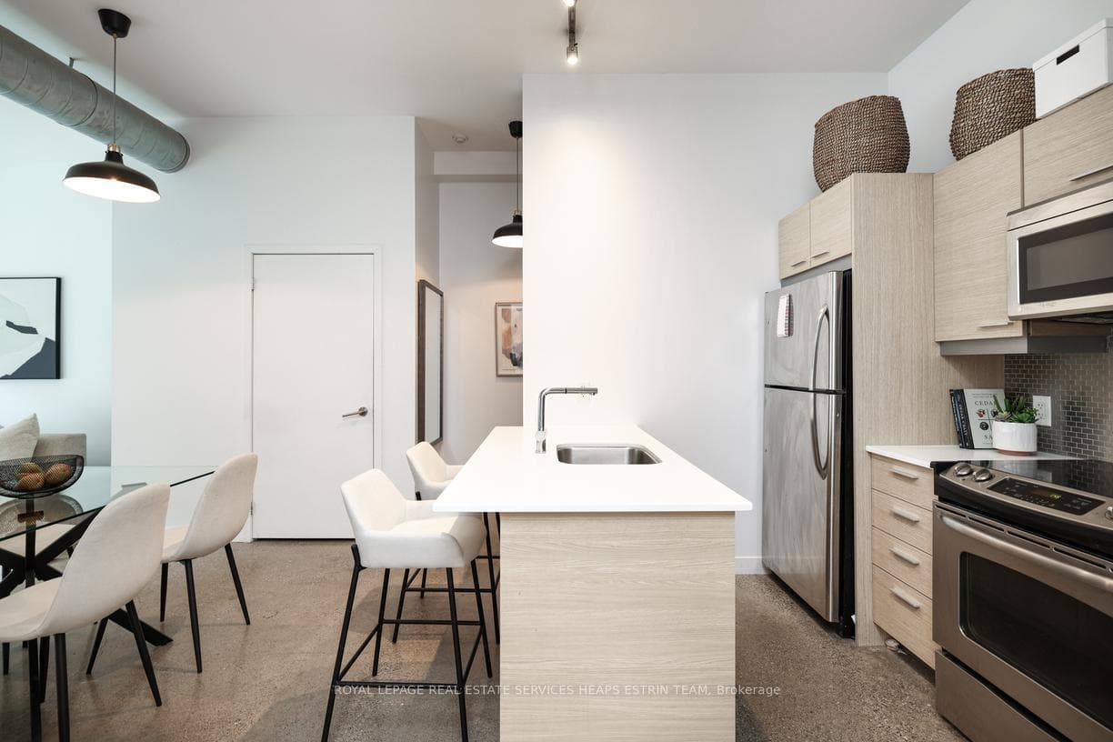 569 King Street Unit 309 photo 9