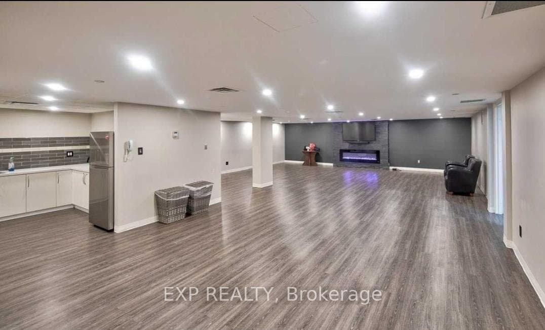 4001 Don Mills Road Unit 110 photo 44
