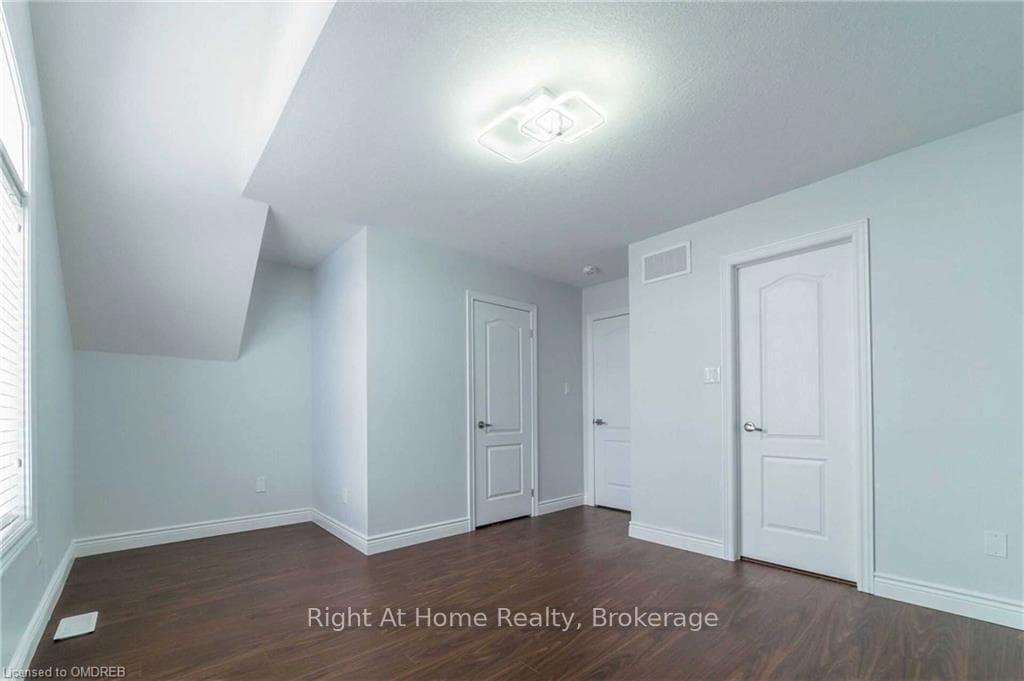 66 KNOTTY PINE Avenue photo 16