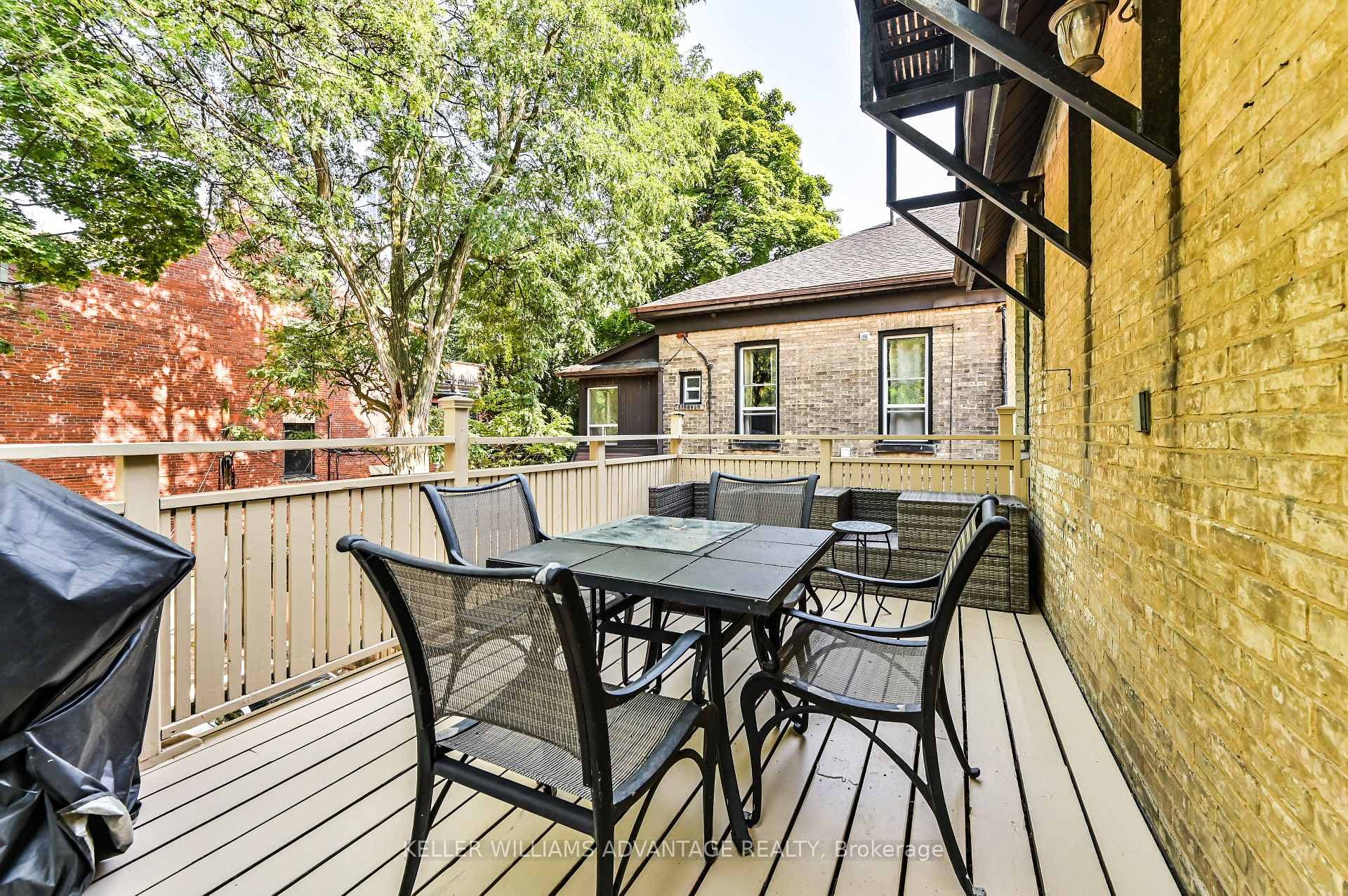 MASSIVE TERRACE