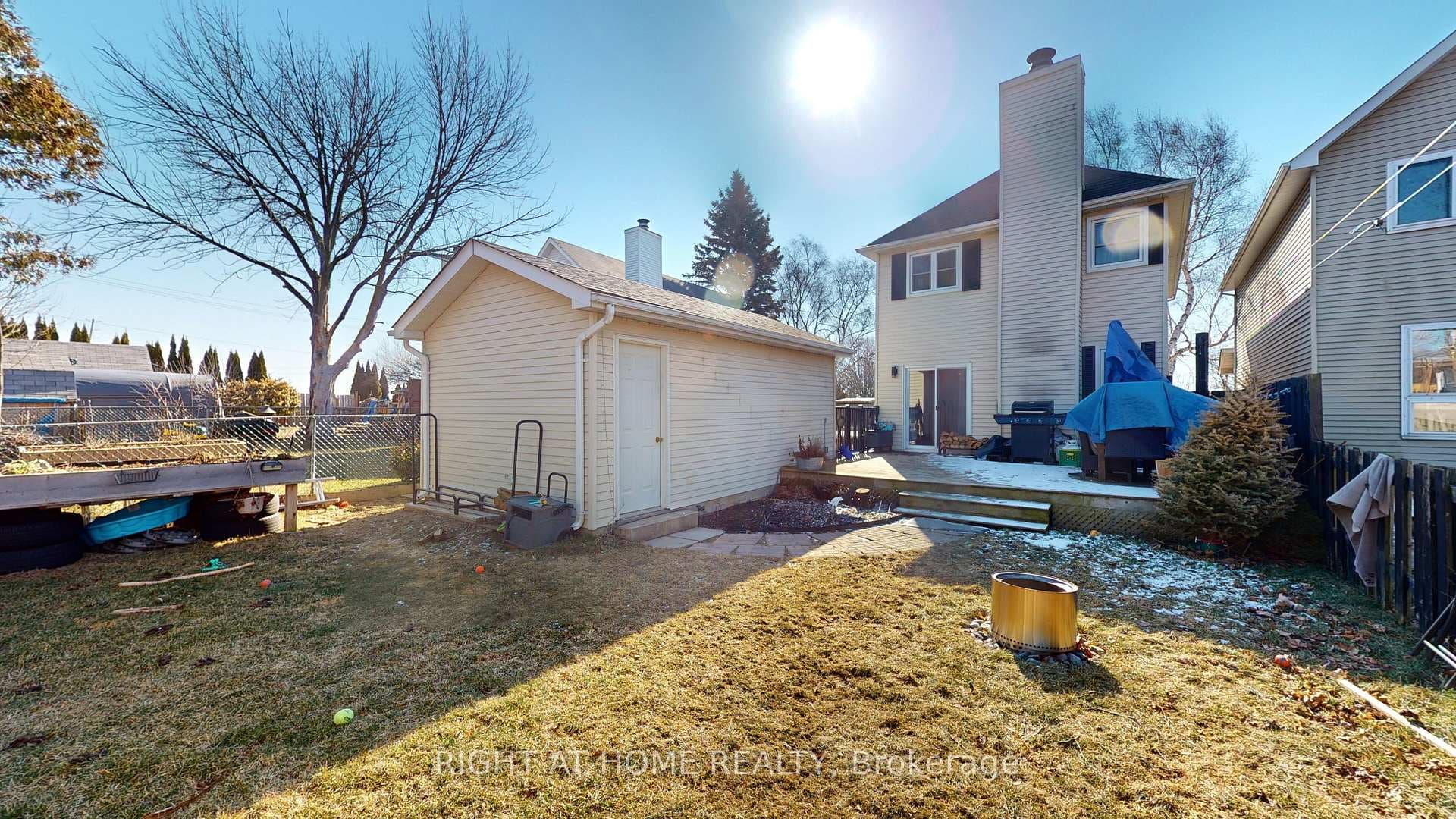 6 Stanley Drive photo 3