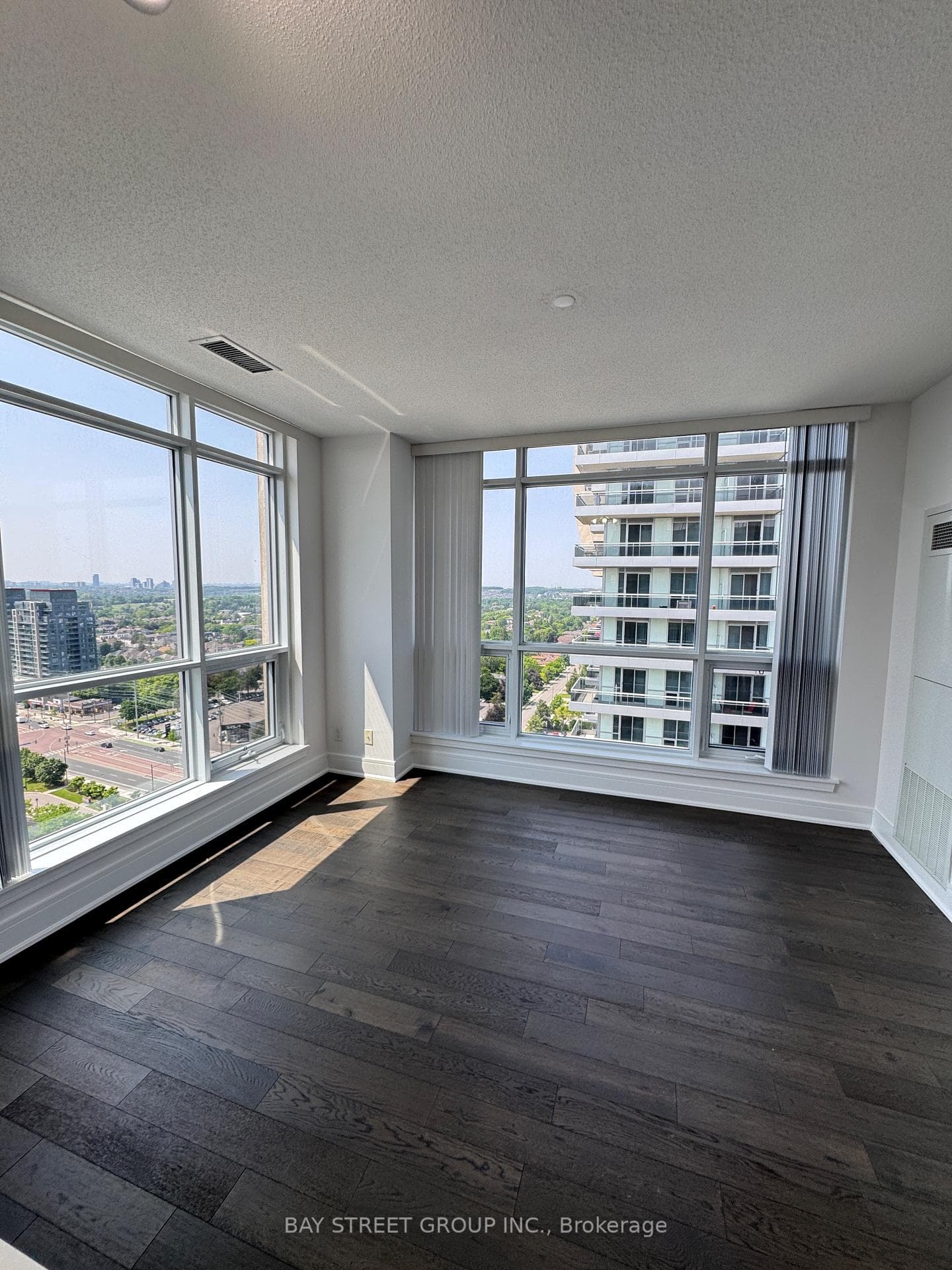 9205 YONGE Street Unit 2007 photo 8