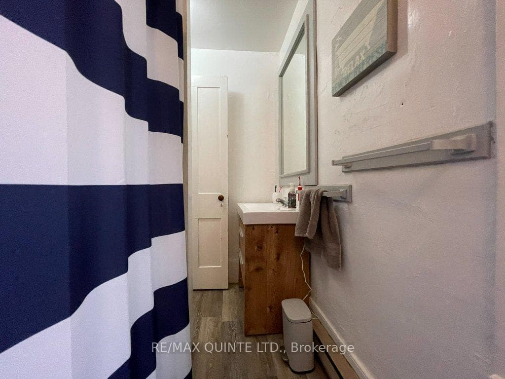 293 WILLIAM Street photo 9