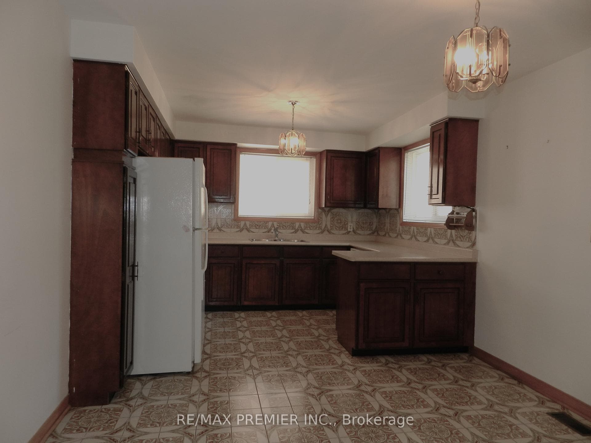 36 Willis Road photo 6