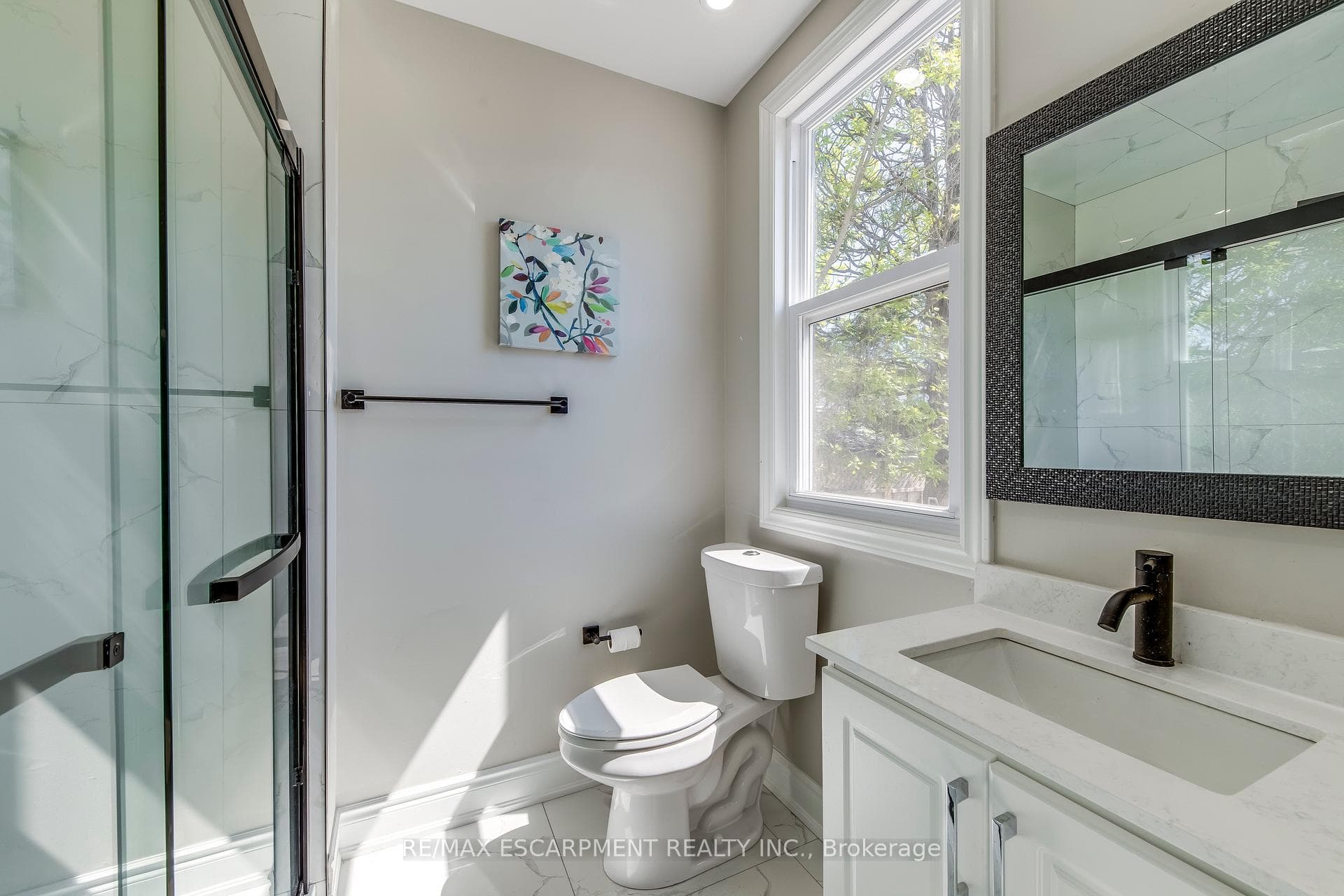 176 Garside Avenue photo 15