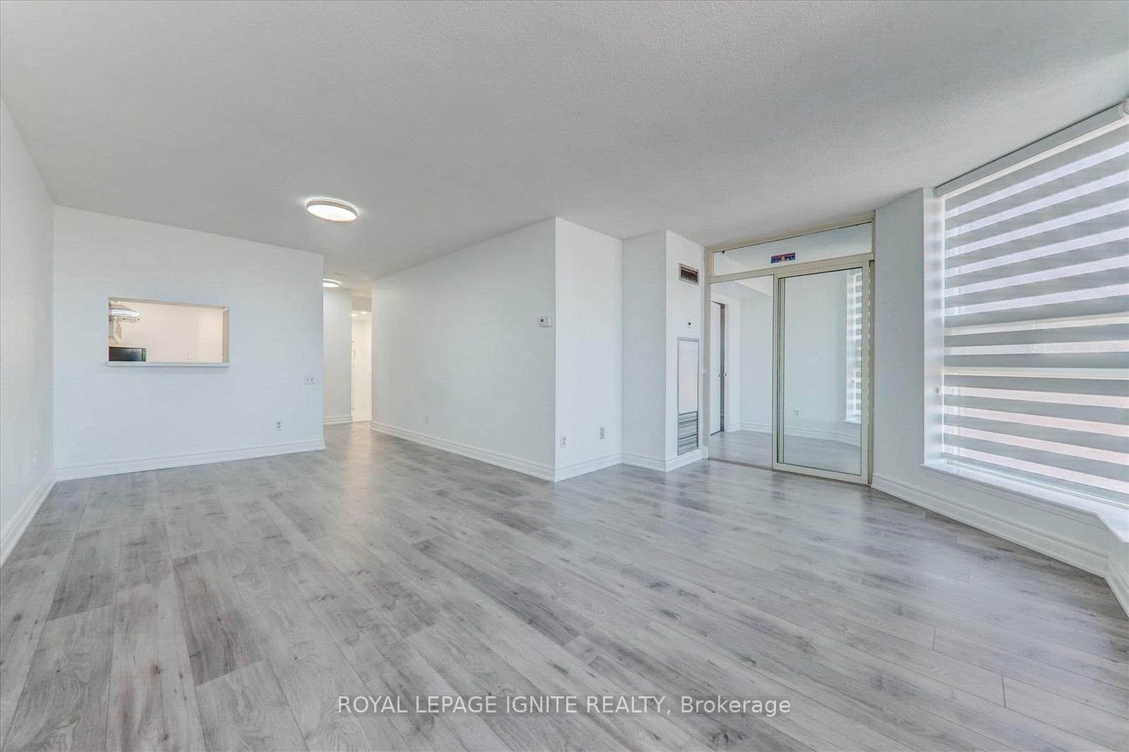 2466 Eglinton Avenue Unit 712 photo 7