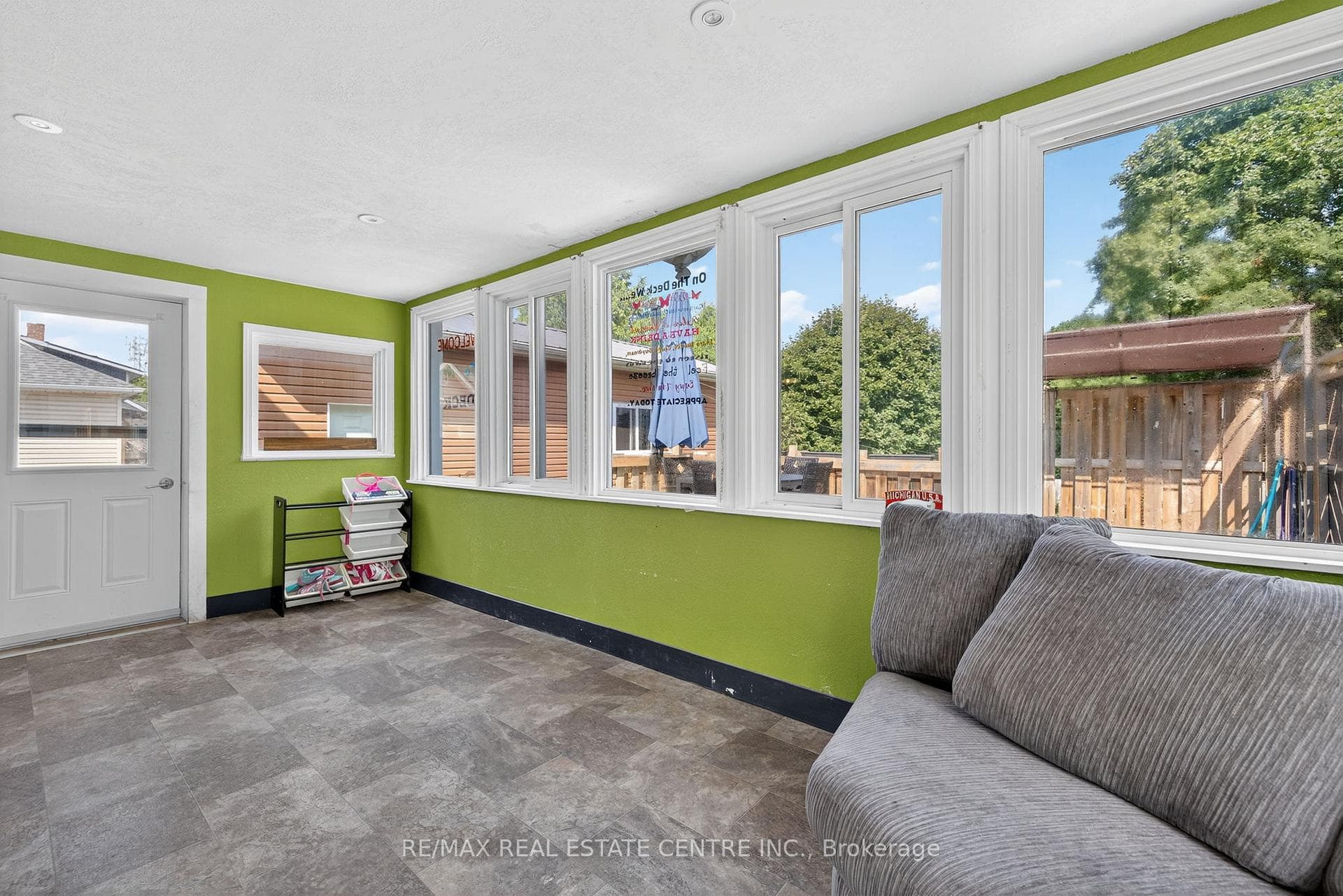135 Frederick Street photo 23