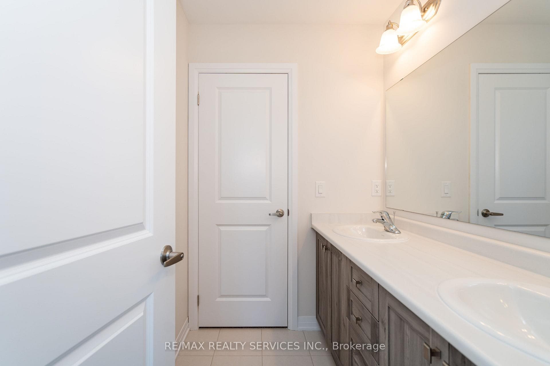 269 dingman Street photo 26