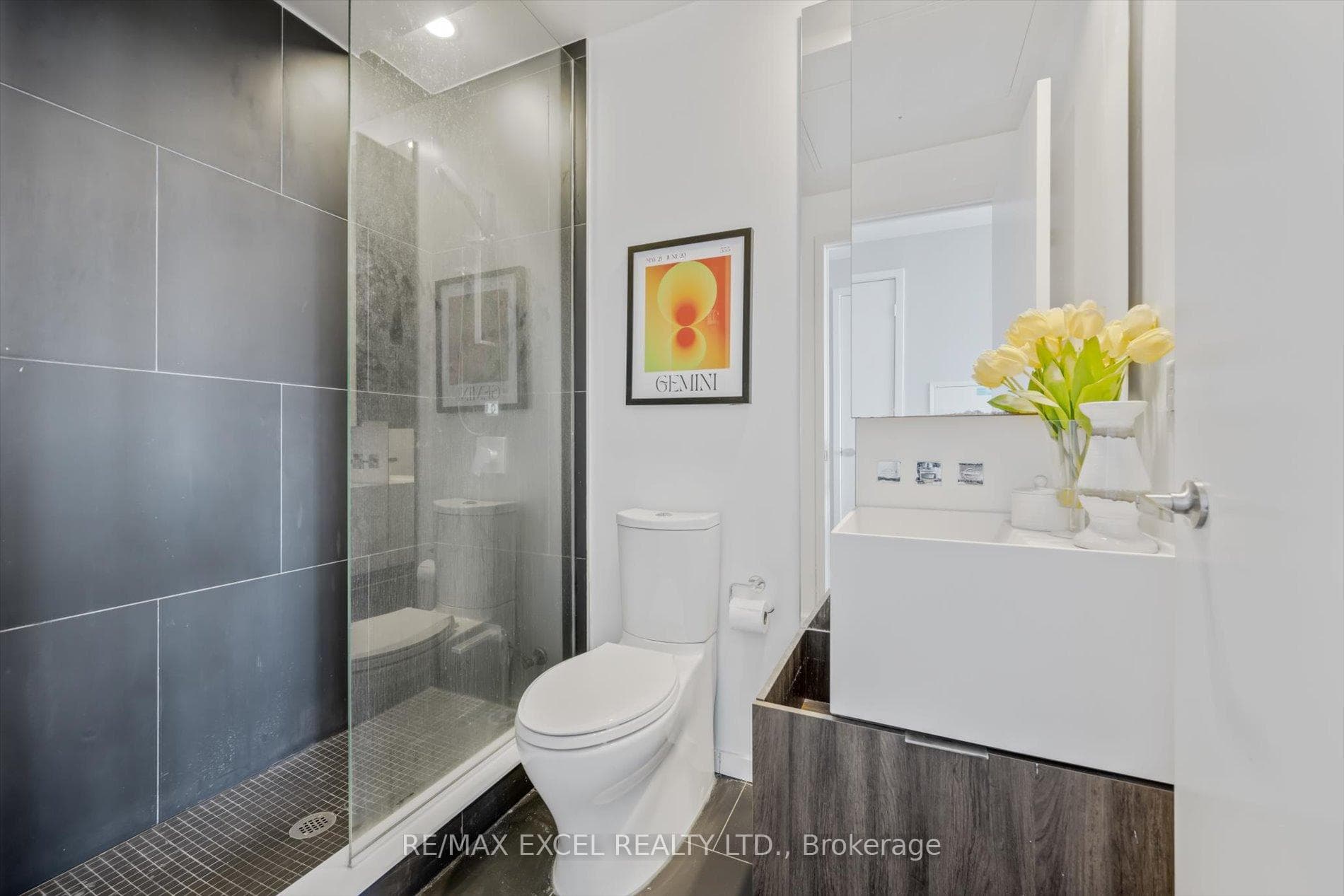 1 Bloor Street Unit 4002 photo 15