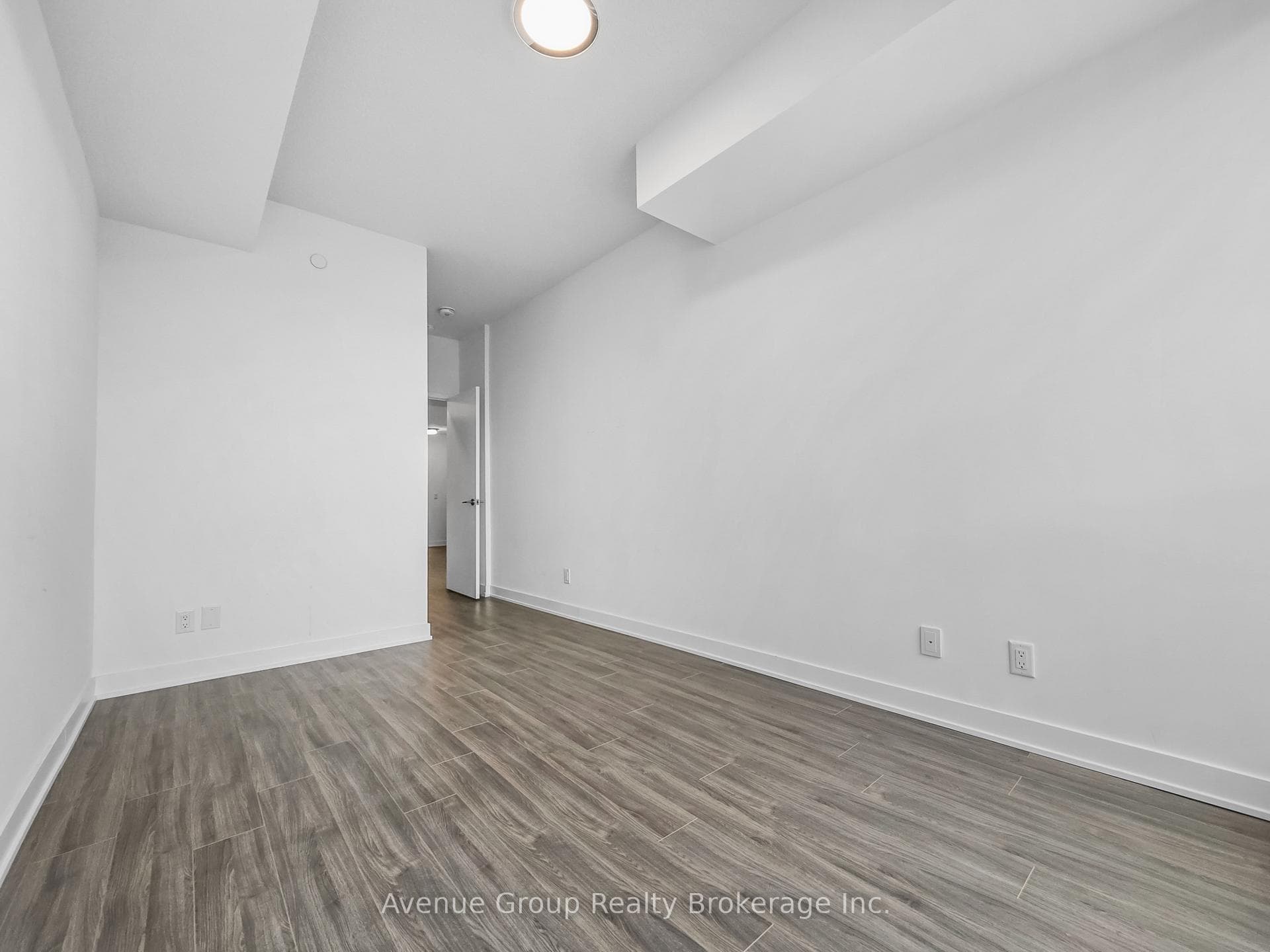 681 Yonge Street Unit 222 photo 8