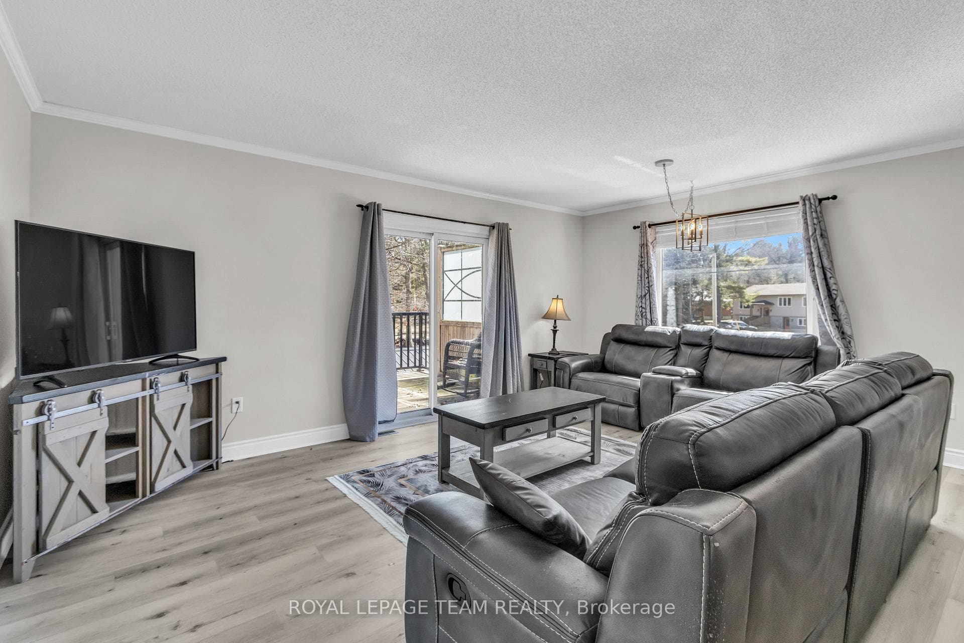 7706 Alfred Street photo 23